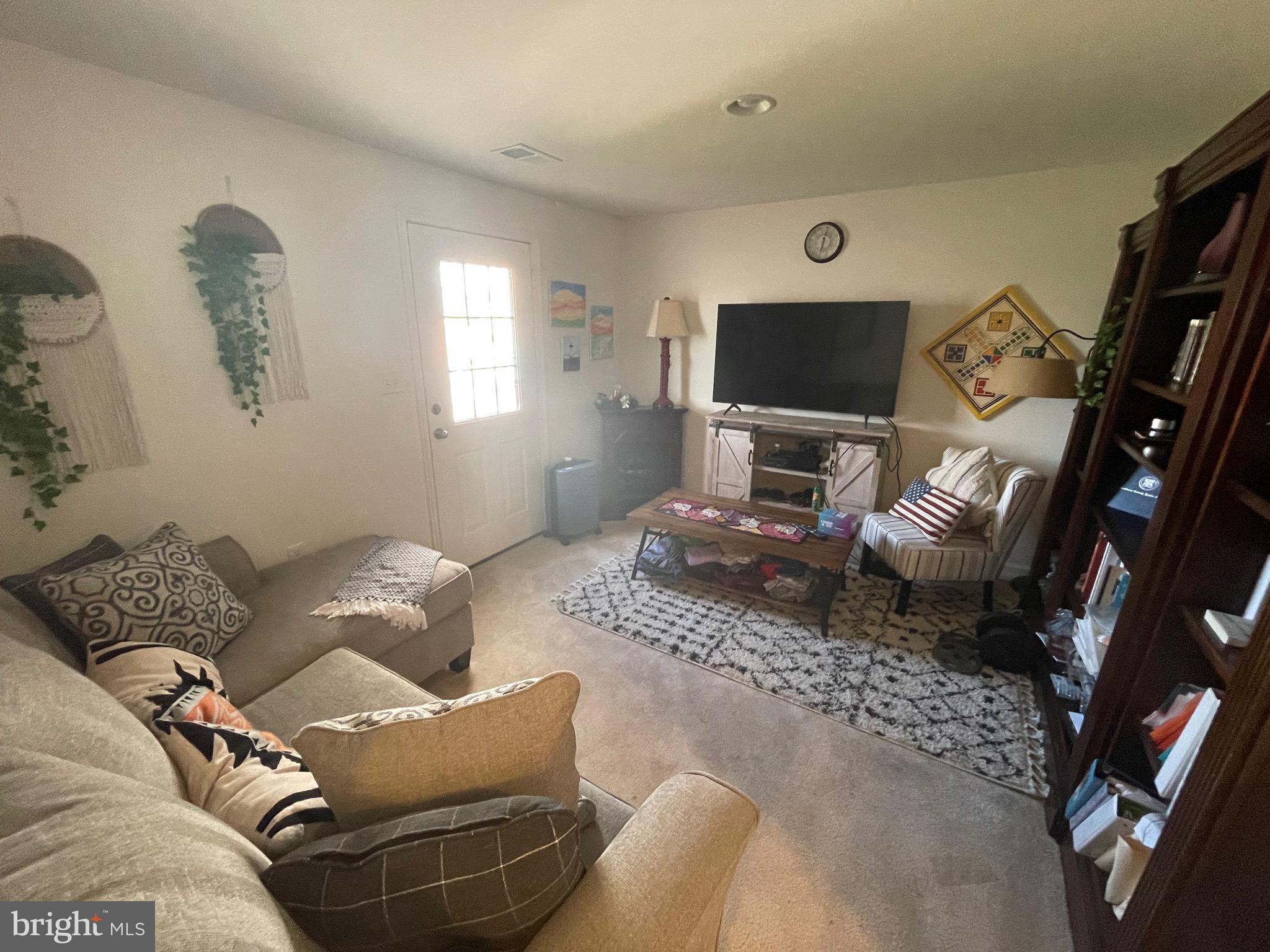 BRIAR RUN - Residential Lease