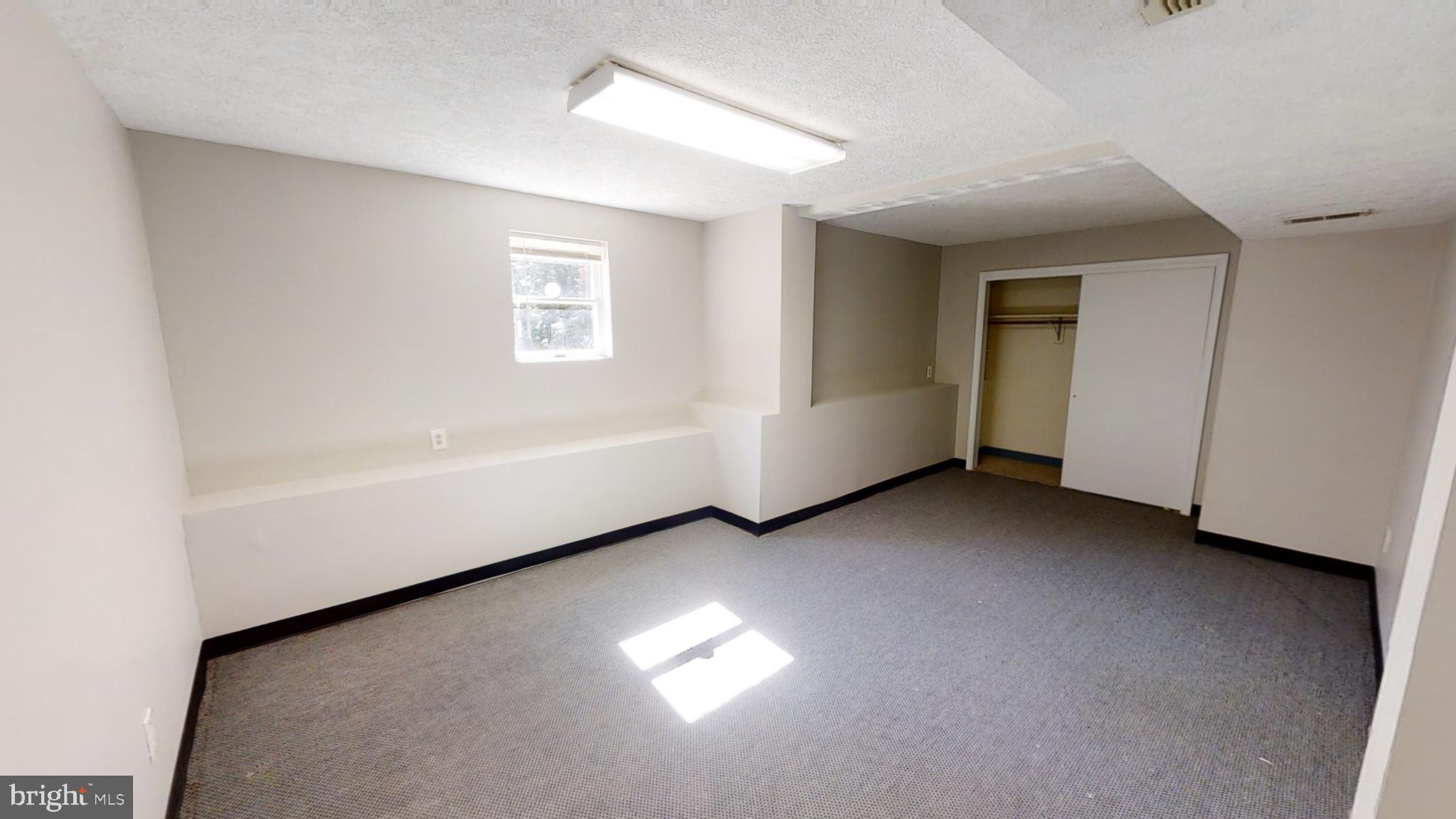 BILLINGSLEY PARK - Residential Lease