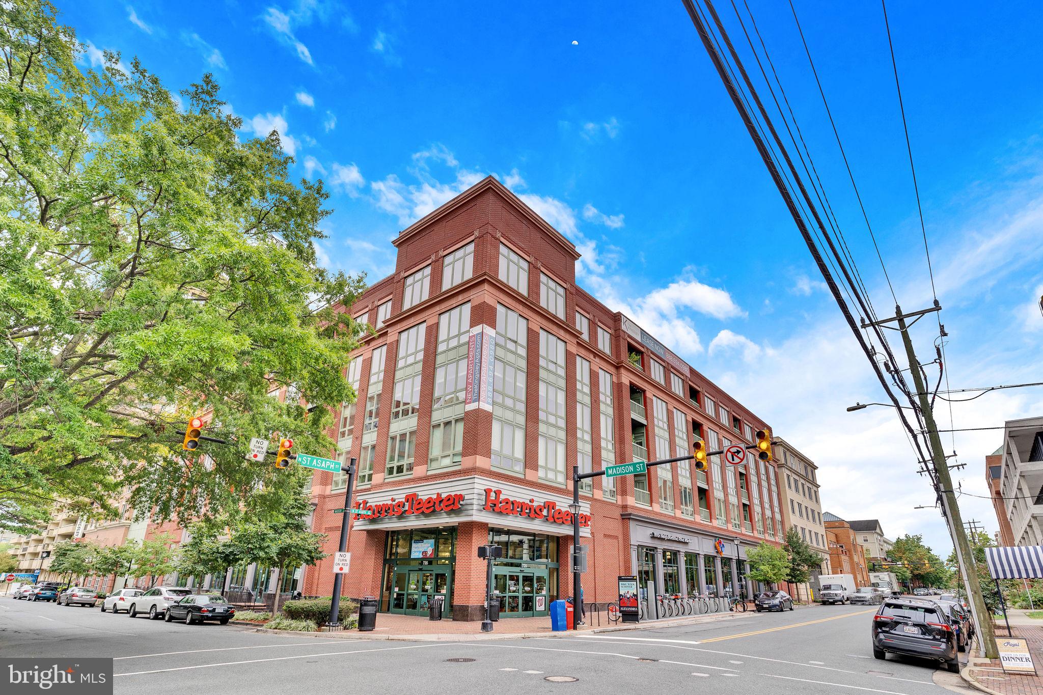 RIVERTON - Residential Lease