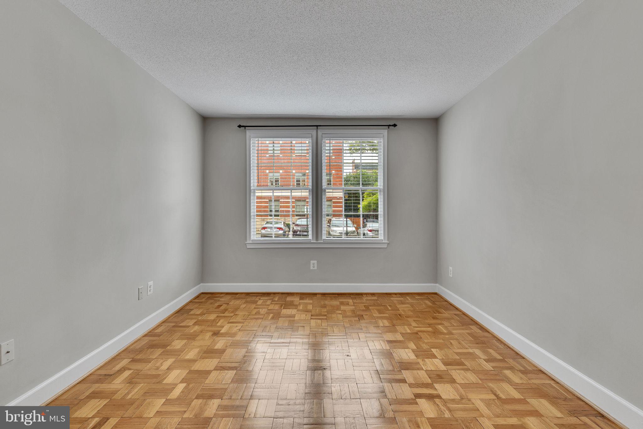 RIVERTON - Residential Lease