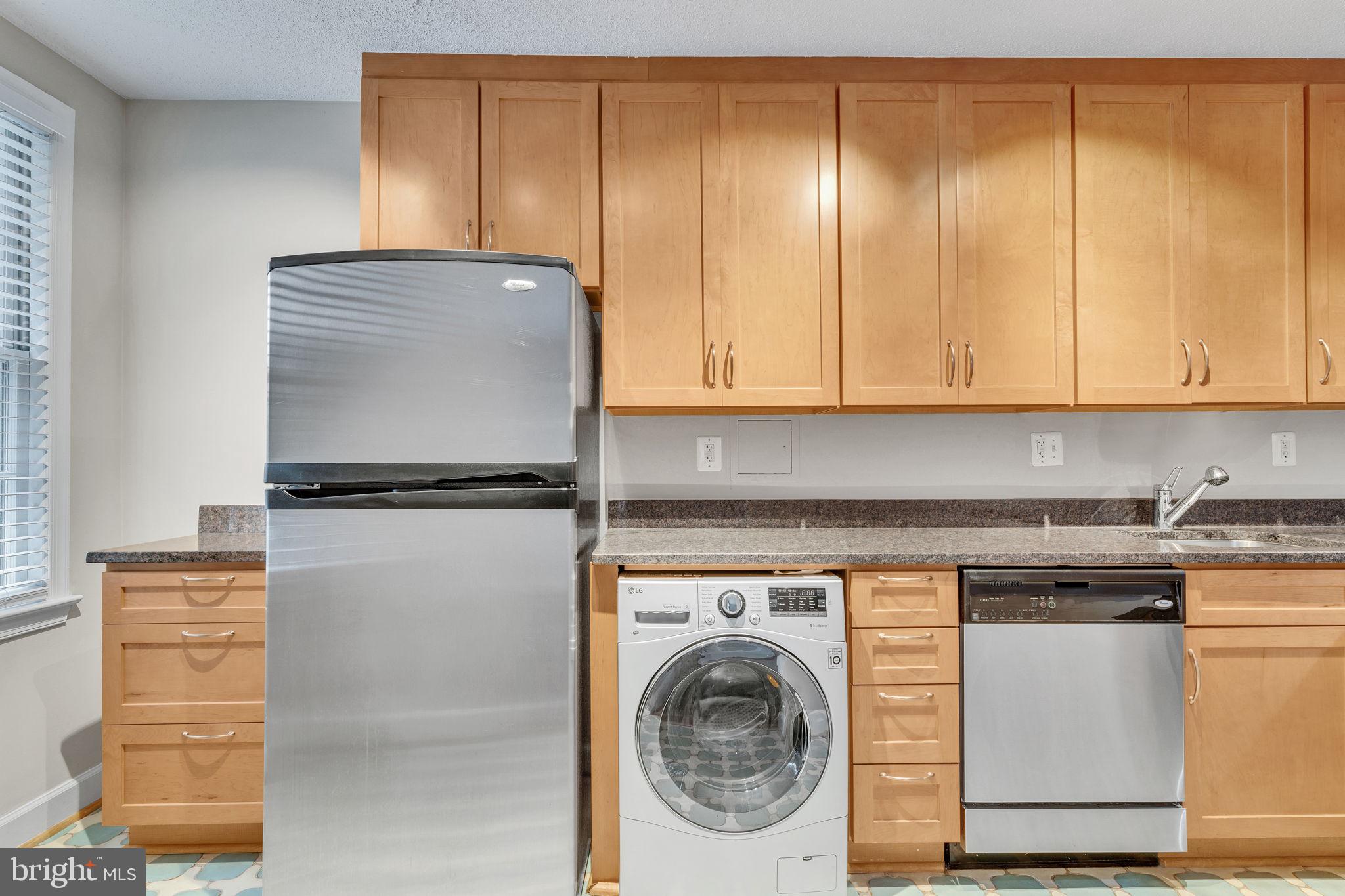 RIVERTON - Residential Lease