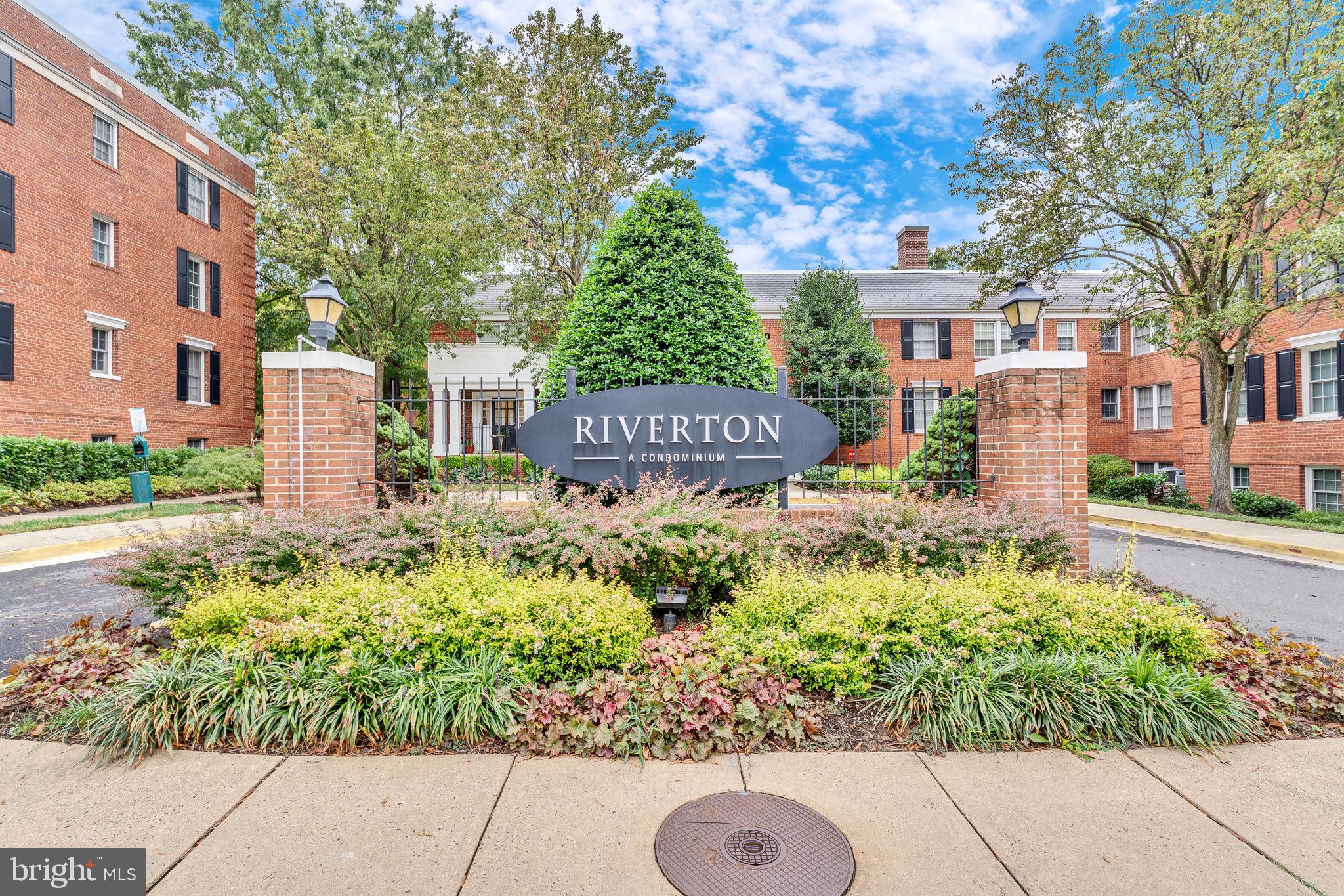 RIVERTON - Residential Lease