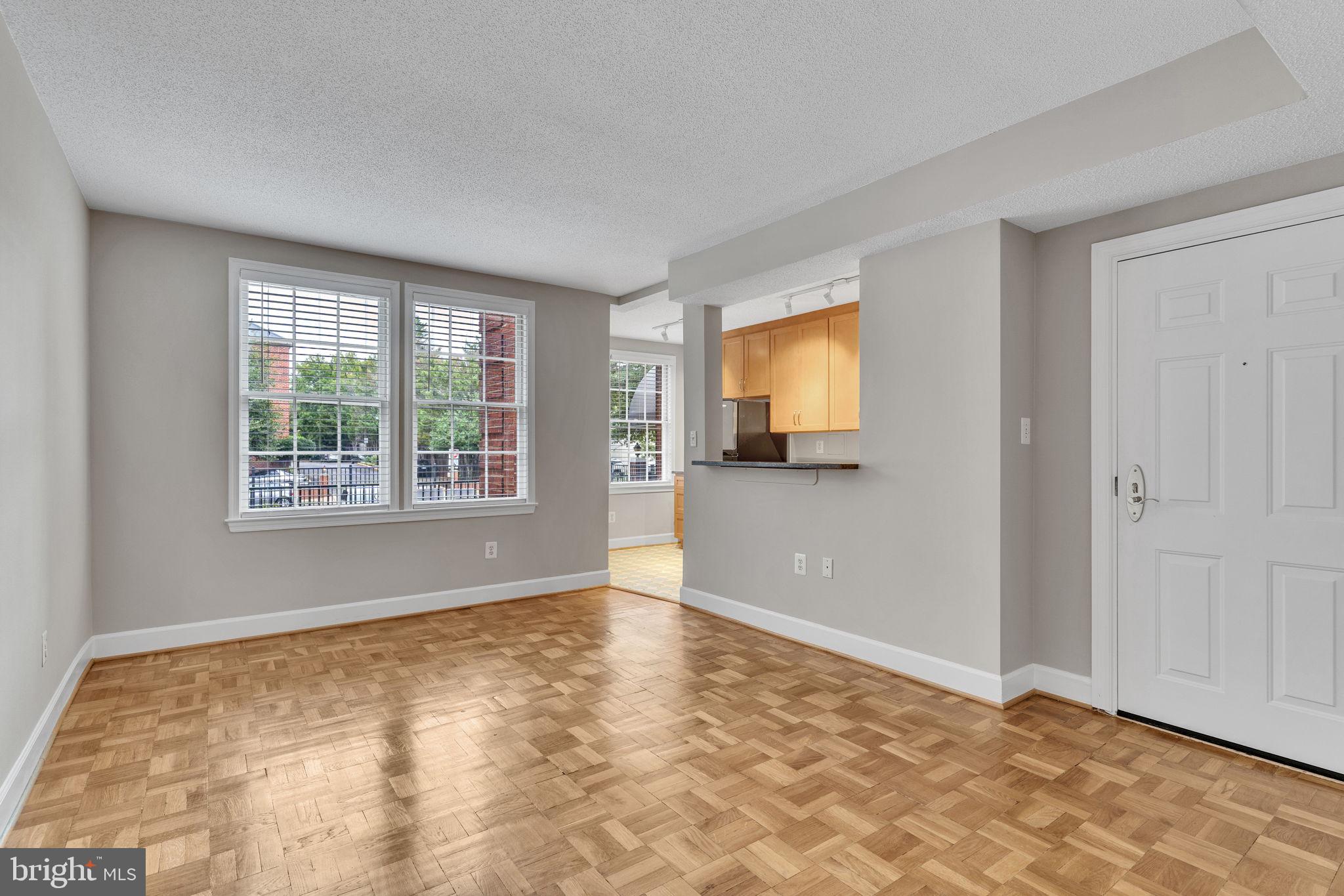 RIVERTON - Residential Lease