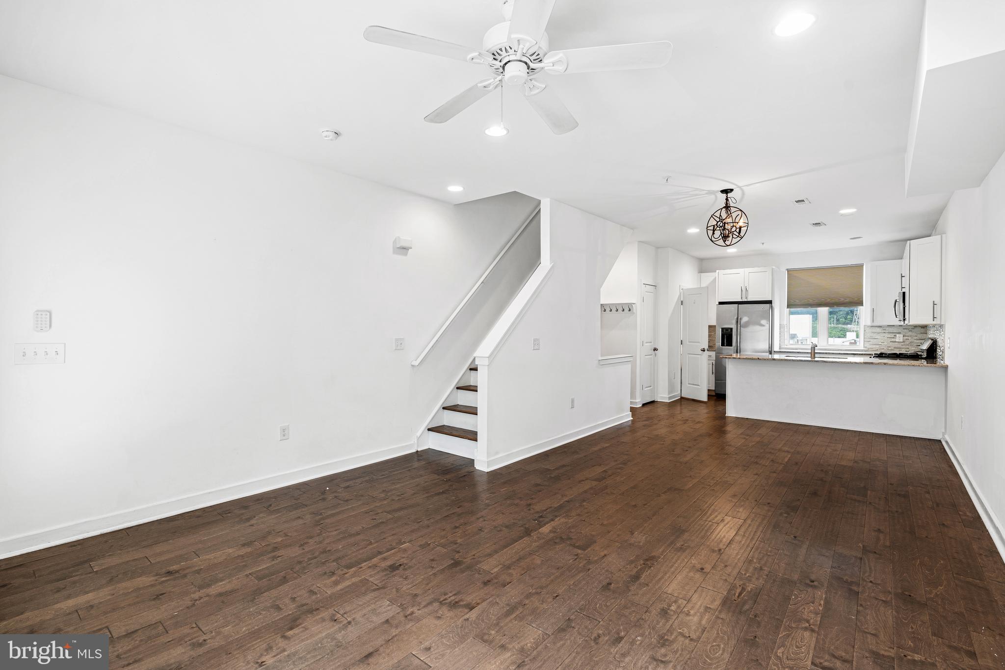 4118 TOWER STREET