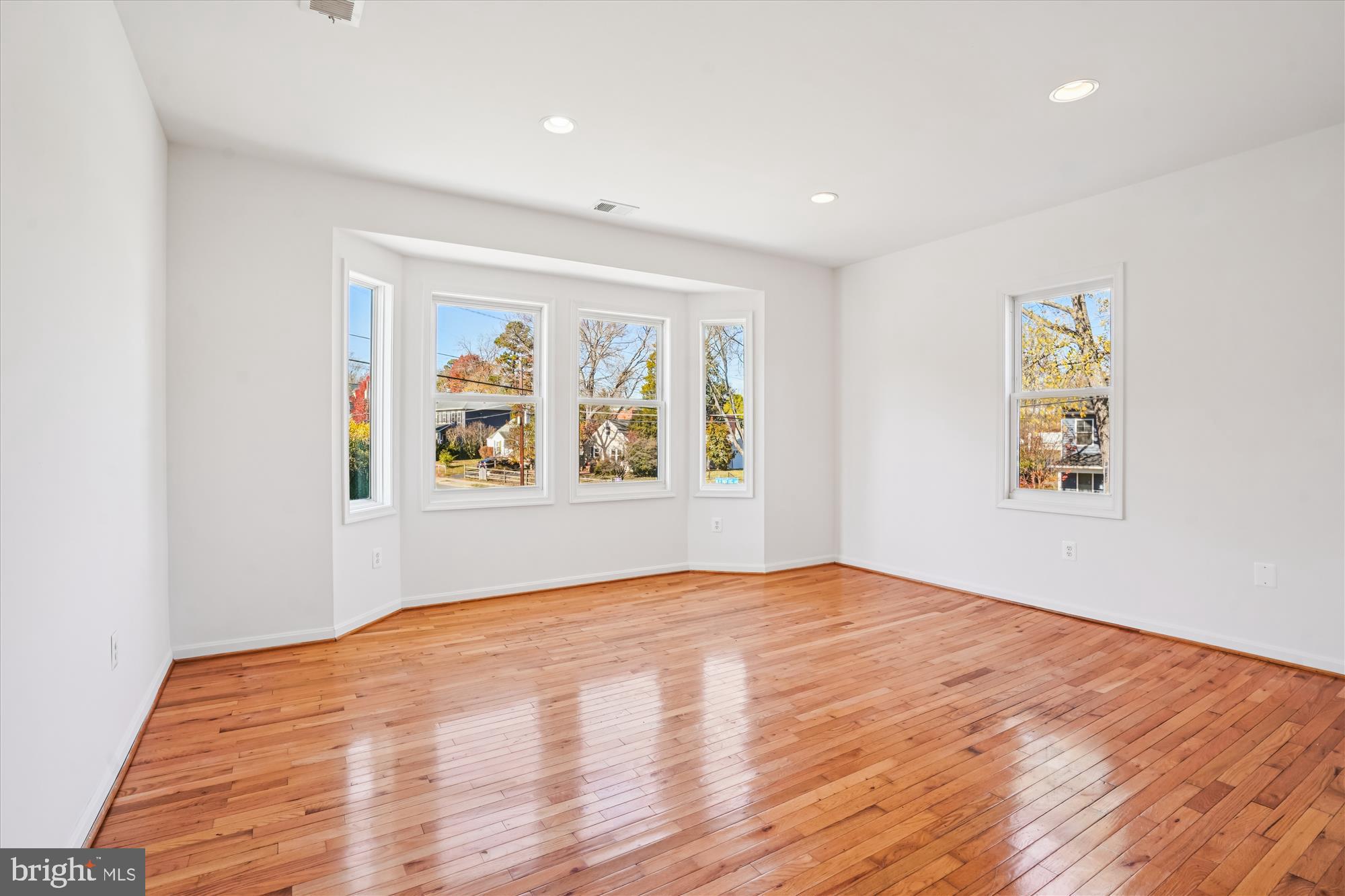 ANNALEE HEIGHTS - Residential