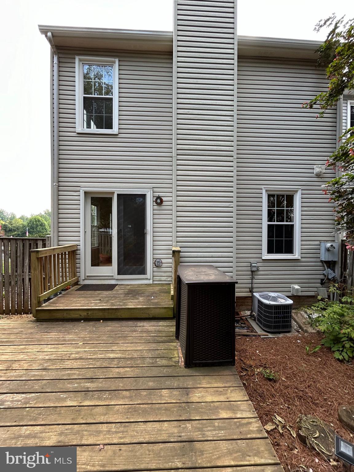 OAK SPRINGS - Residential Lease