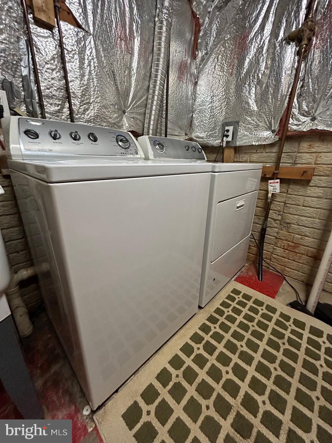 OAK SPRINGS - Residential Lease