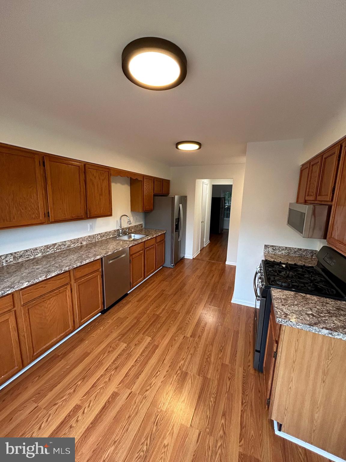 OAK SPRINGS - Residential Lease