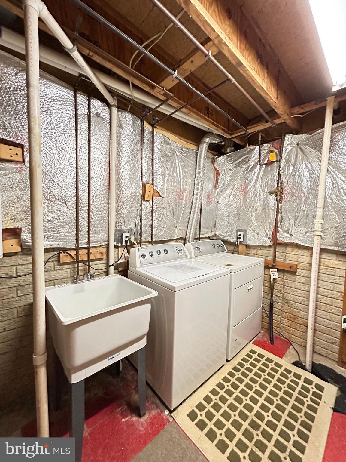 OAK SPRINGS - Residential Lease