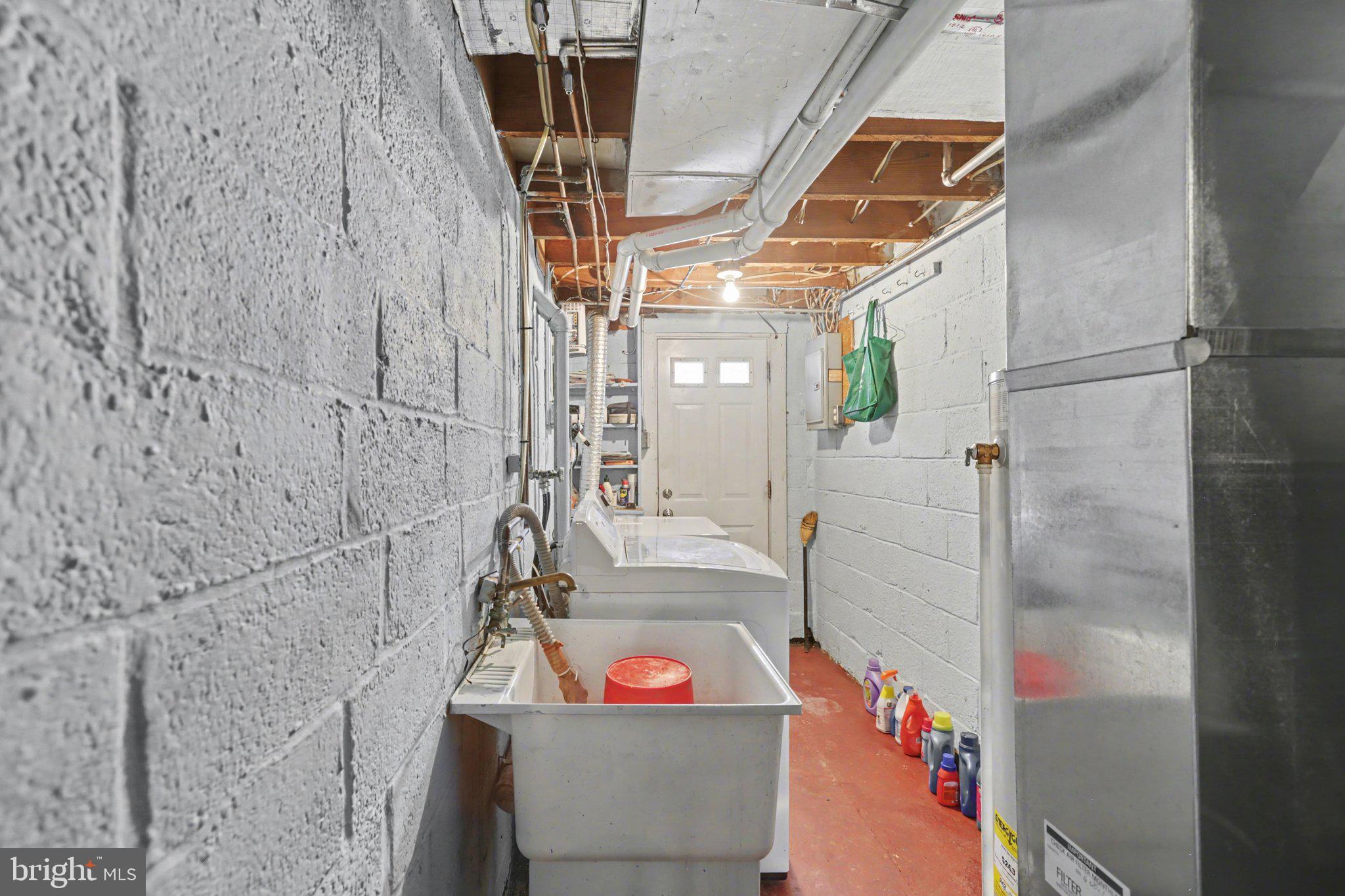 MELROSE GARDENS - Residential