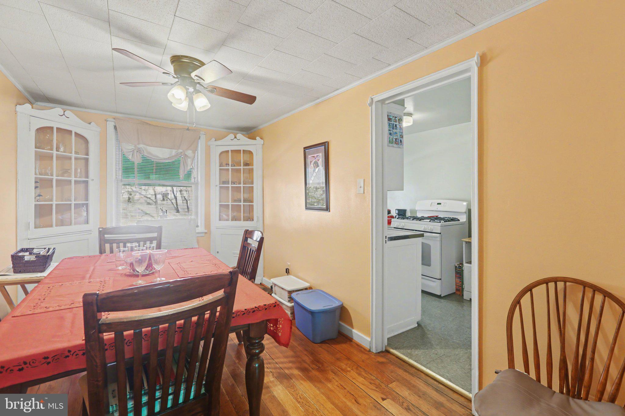 MELROSE GARDENS - Residential