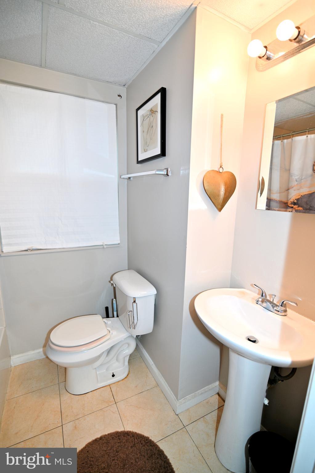 COUNTRY CLUB SOUTH - Residential