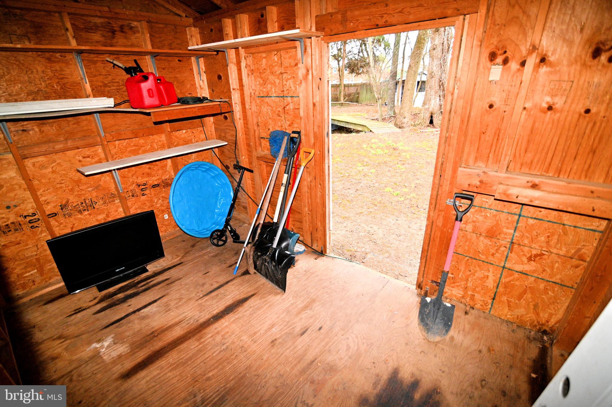 COUNTRY CLUB SOUTH - Residential