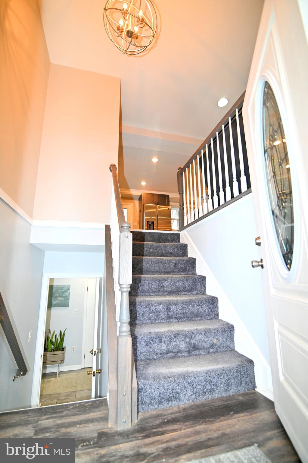 COUNTRY CLUB SOUTH - Residential