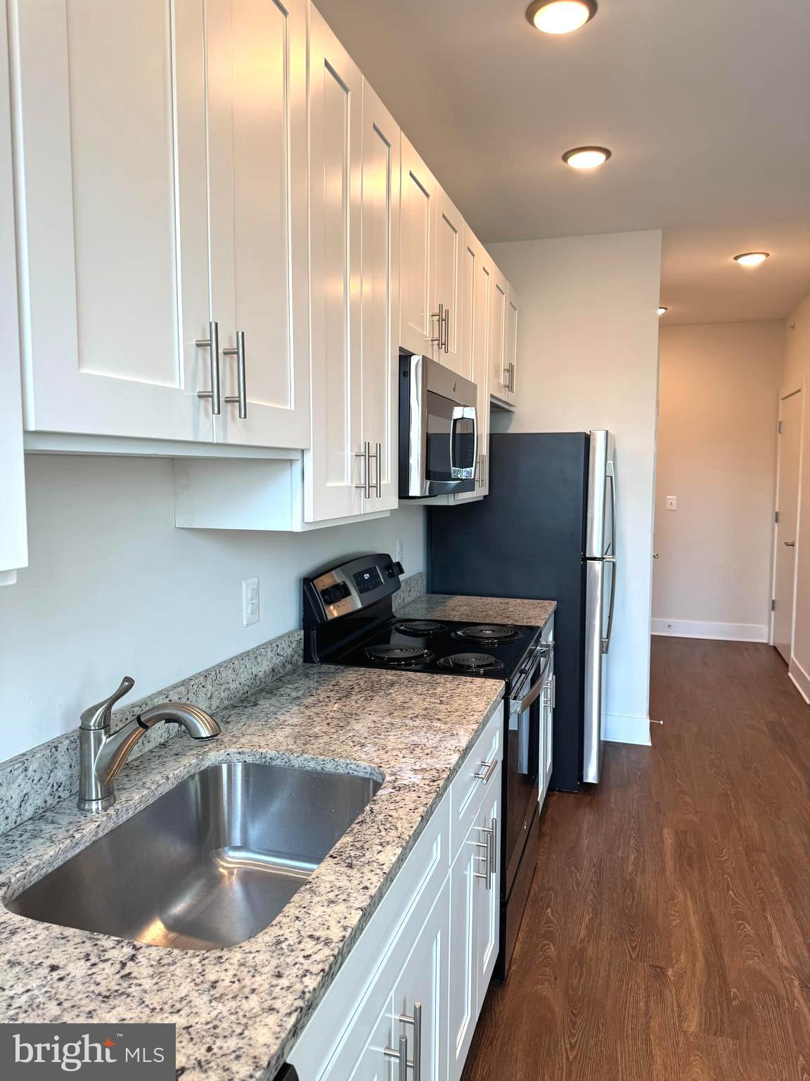 BROMO ARTS DISTRICT - Residential Lease