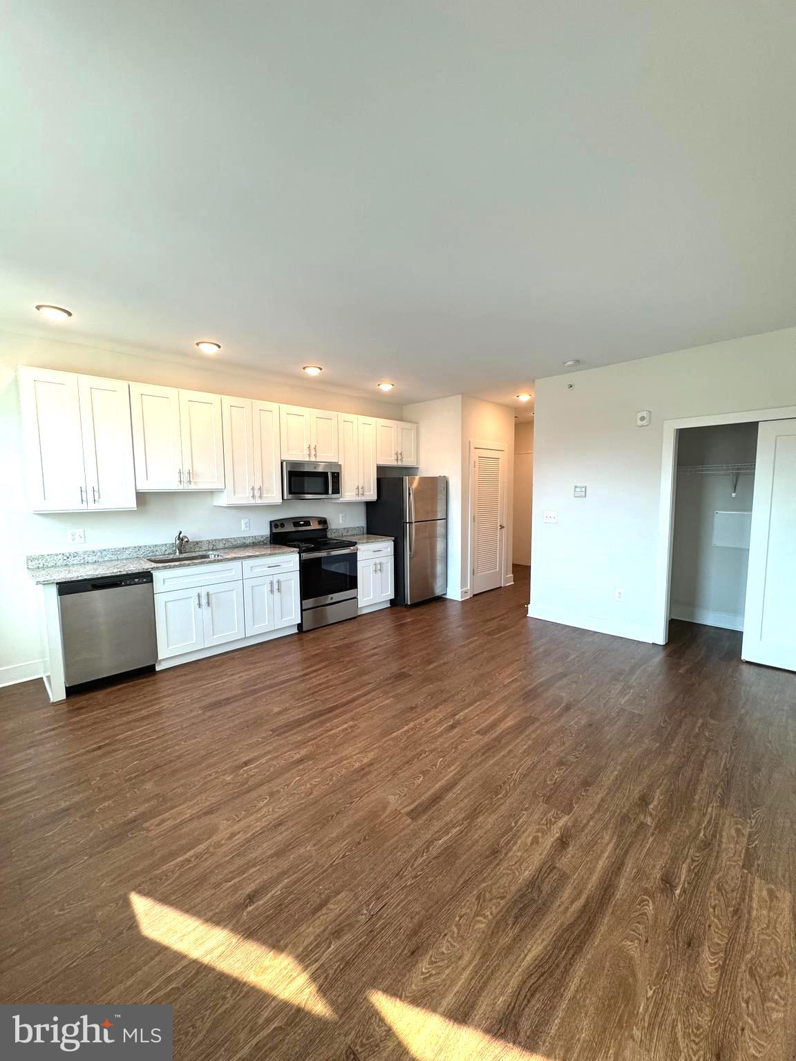 BROMO ARTS DISTRICT - Residential Lease