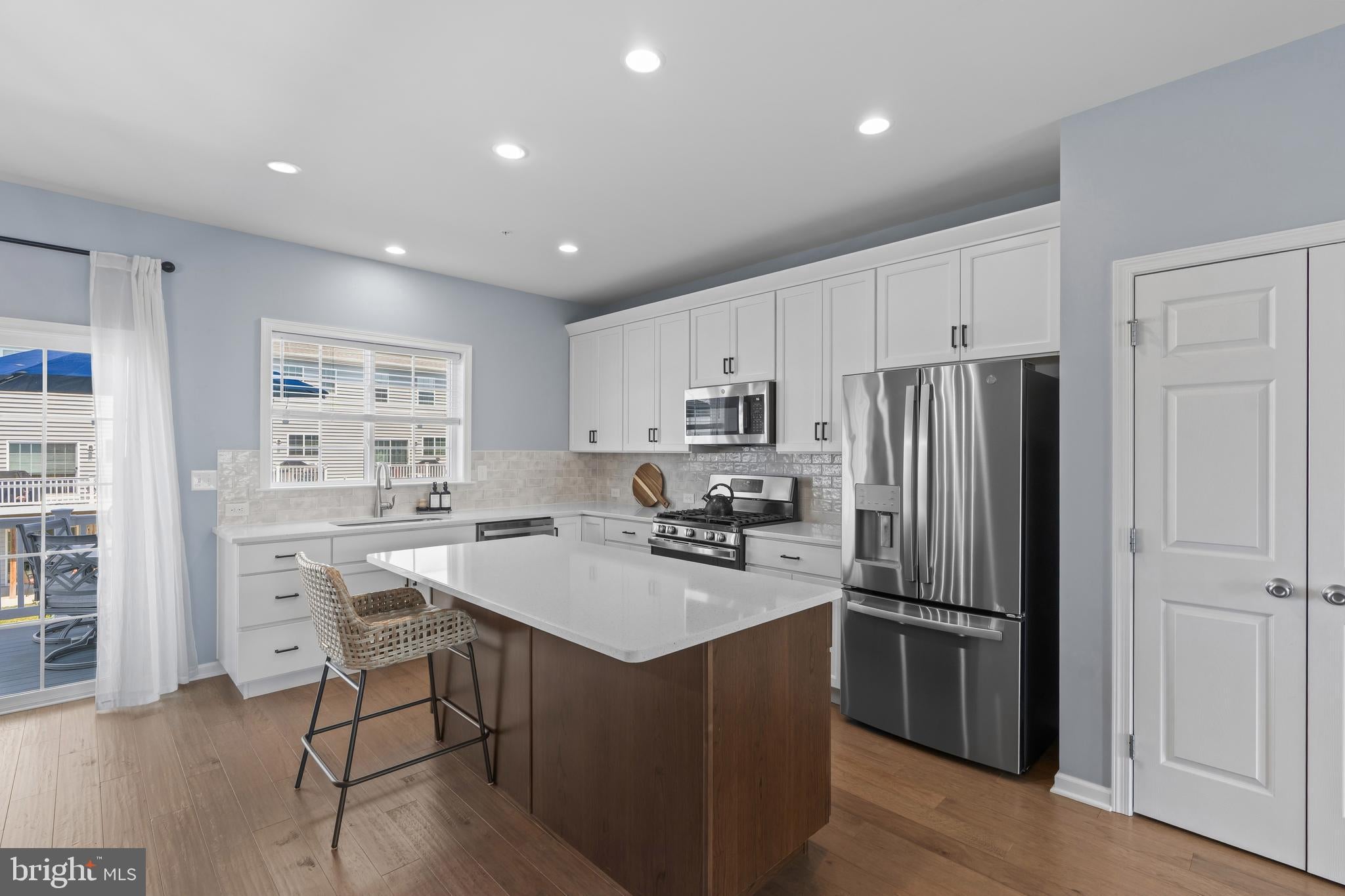 403 RIDGEWOOD DRIVE