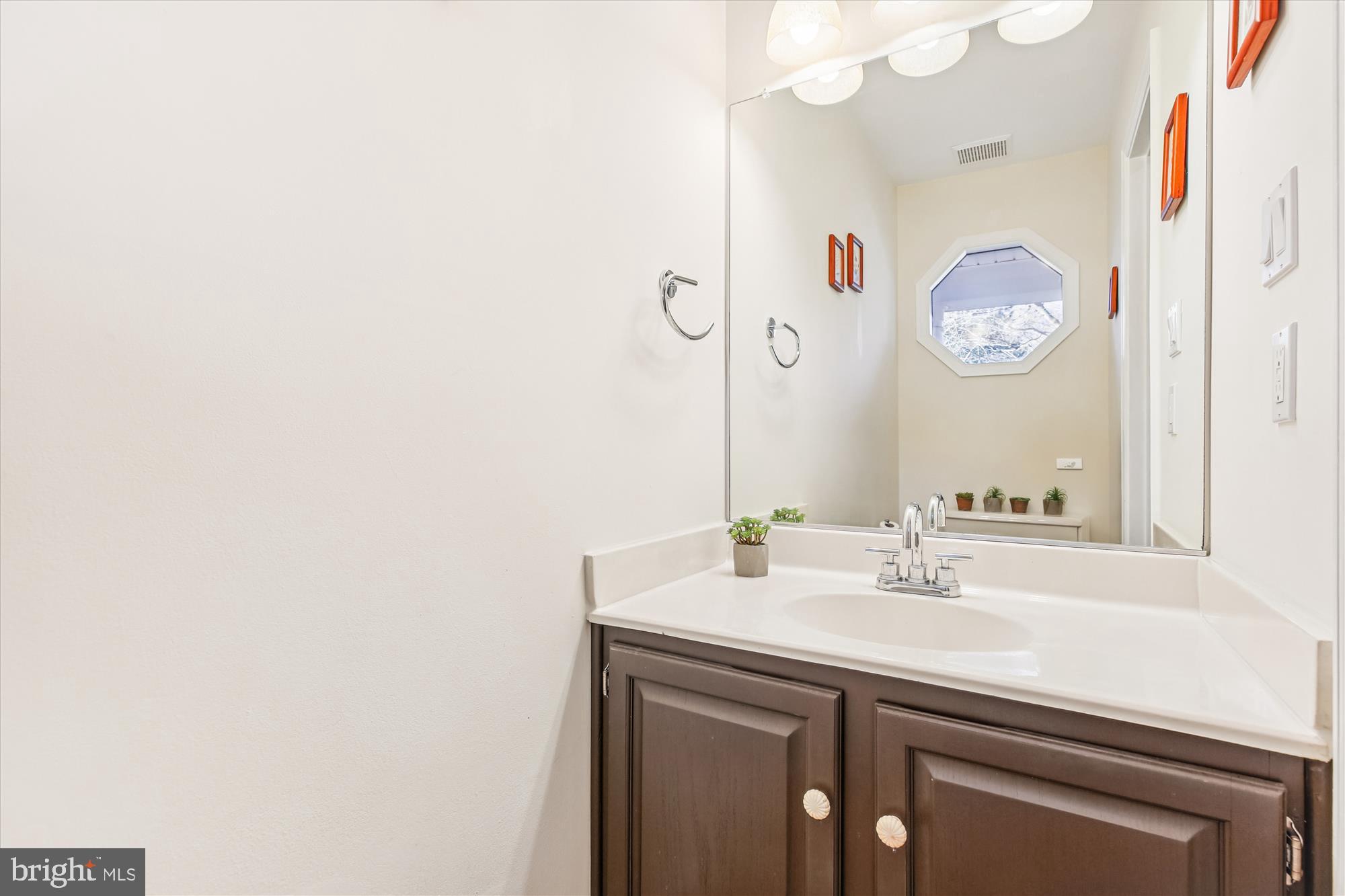 NORBECK MANOR - Residential