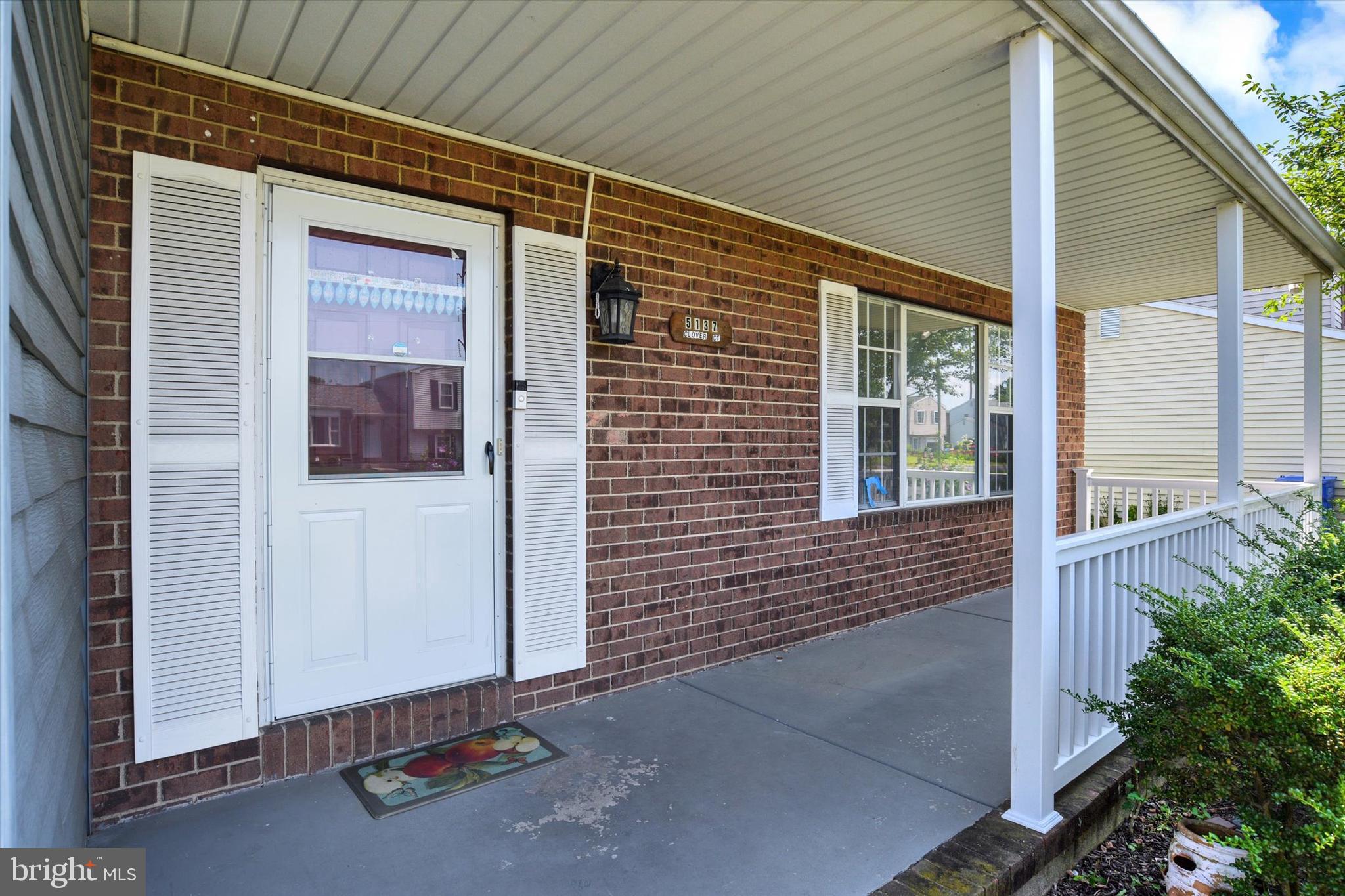 5137 CLOVER COURT