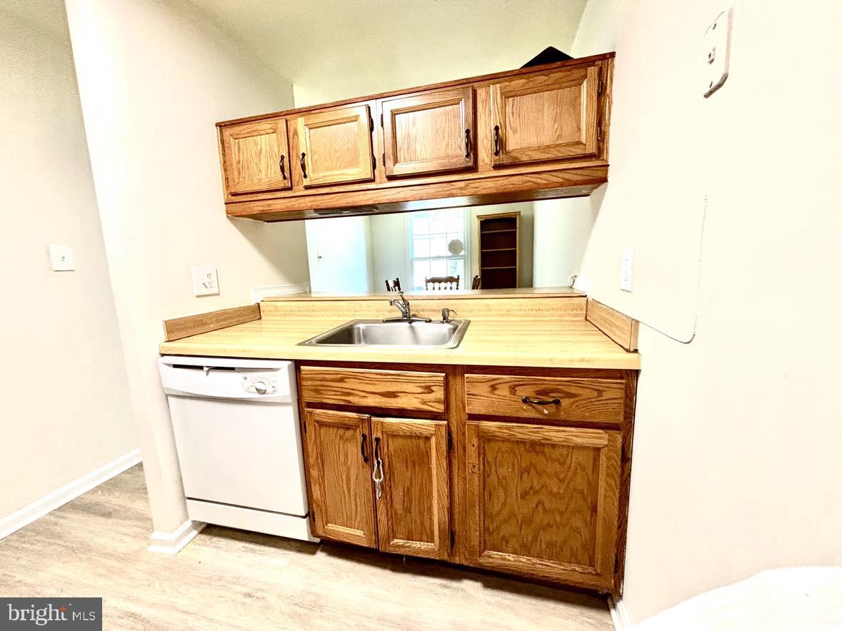 HERITAGE SQUARE - Residential