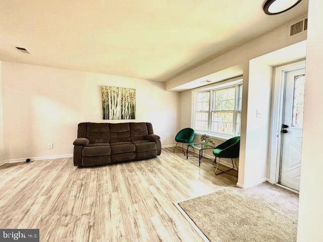 HERITAGE SQUARE - Residential