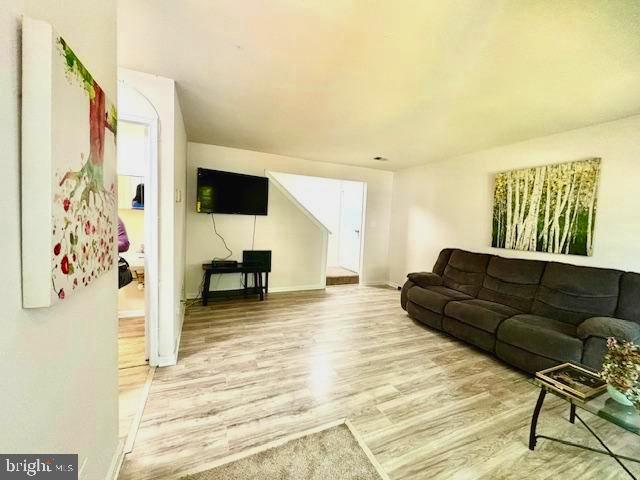 HERITAGE SQUARE - Residential