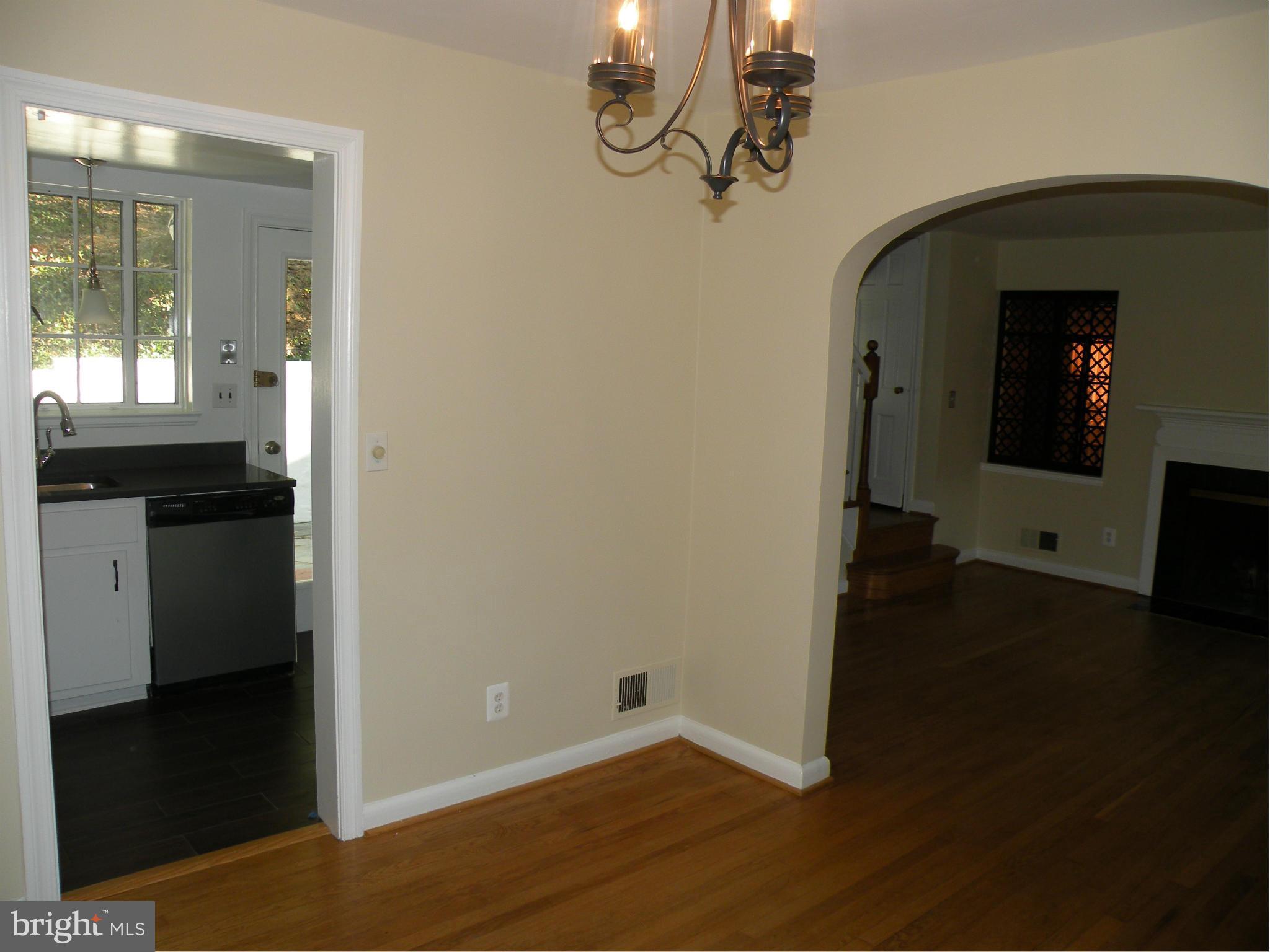 BEVERLY HILLS - Residential Lease