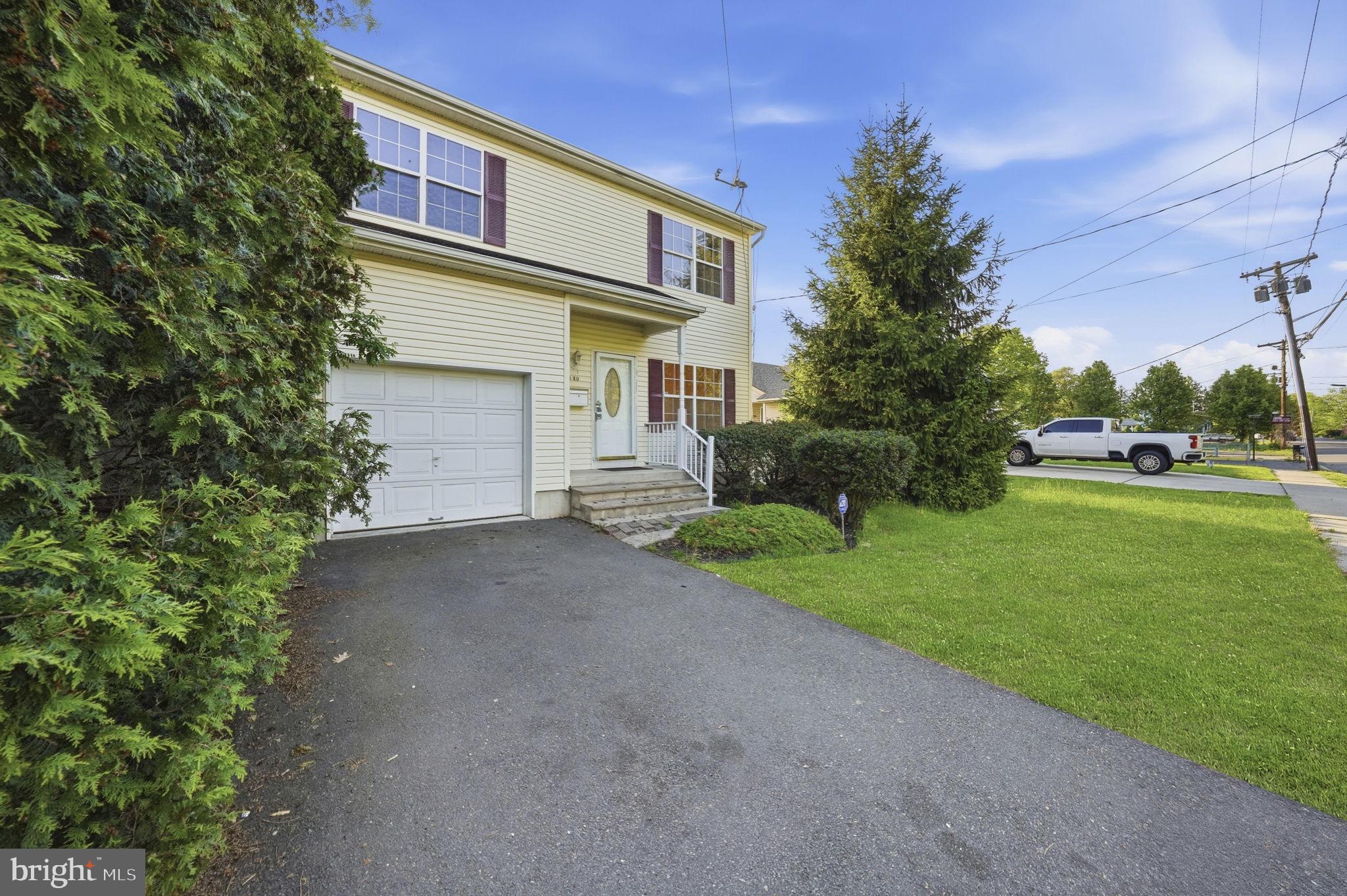 395 BUNTING AVENUE