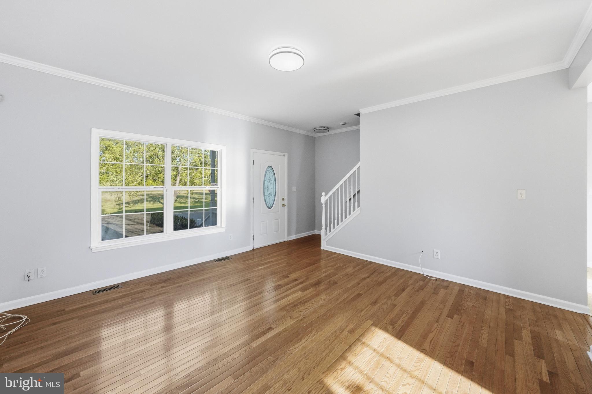 395 BUNTING AVENUE