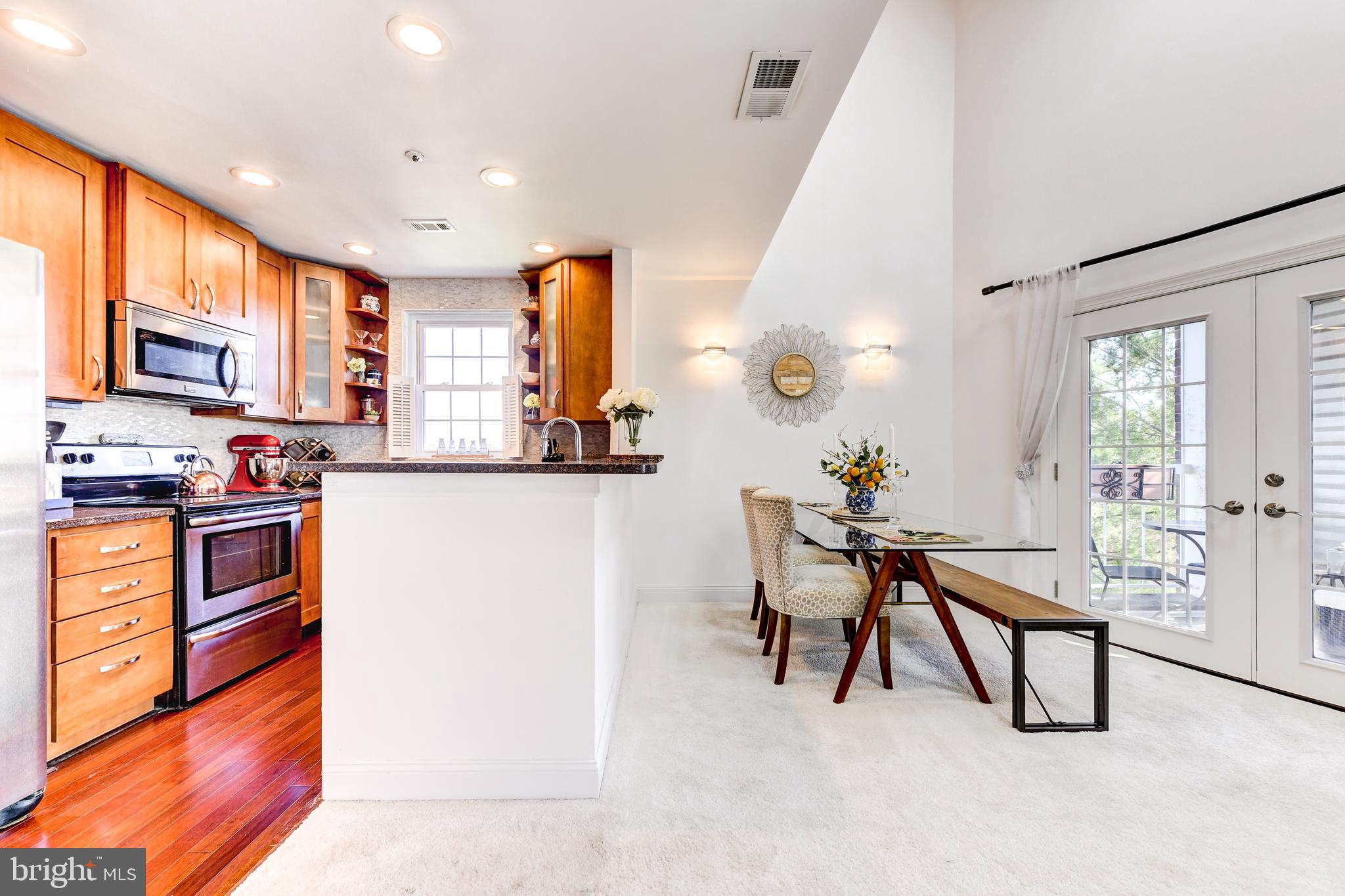 HILLWOOD - Residential Lease