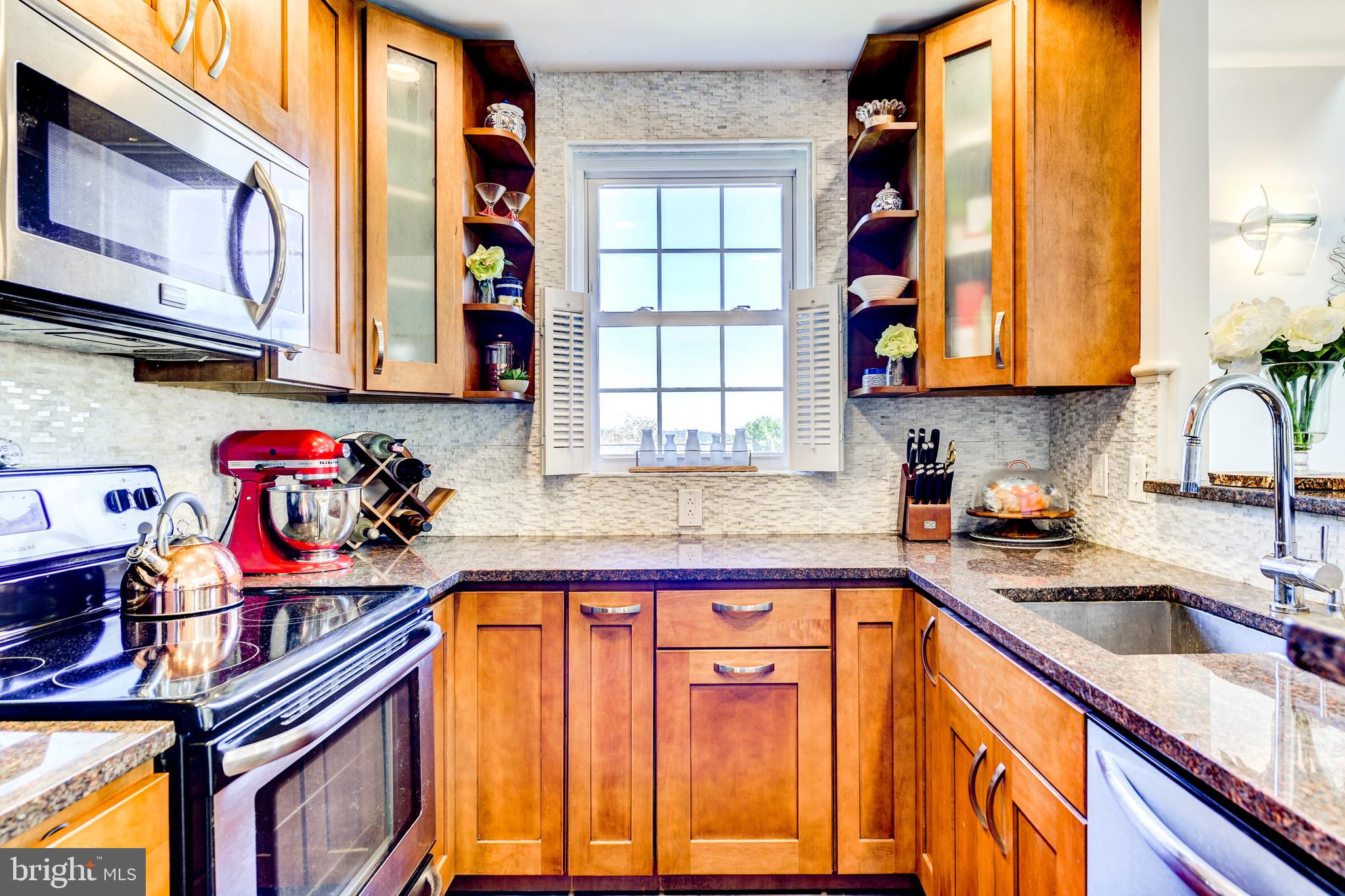 HILLWOOD - Residential Lease