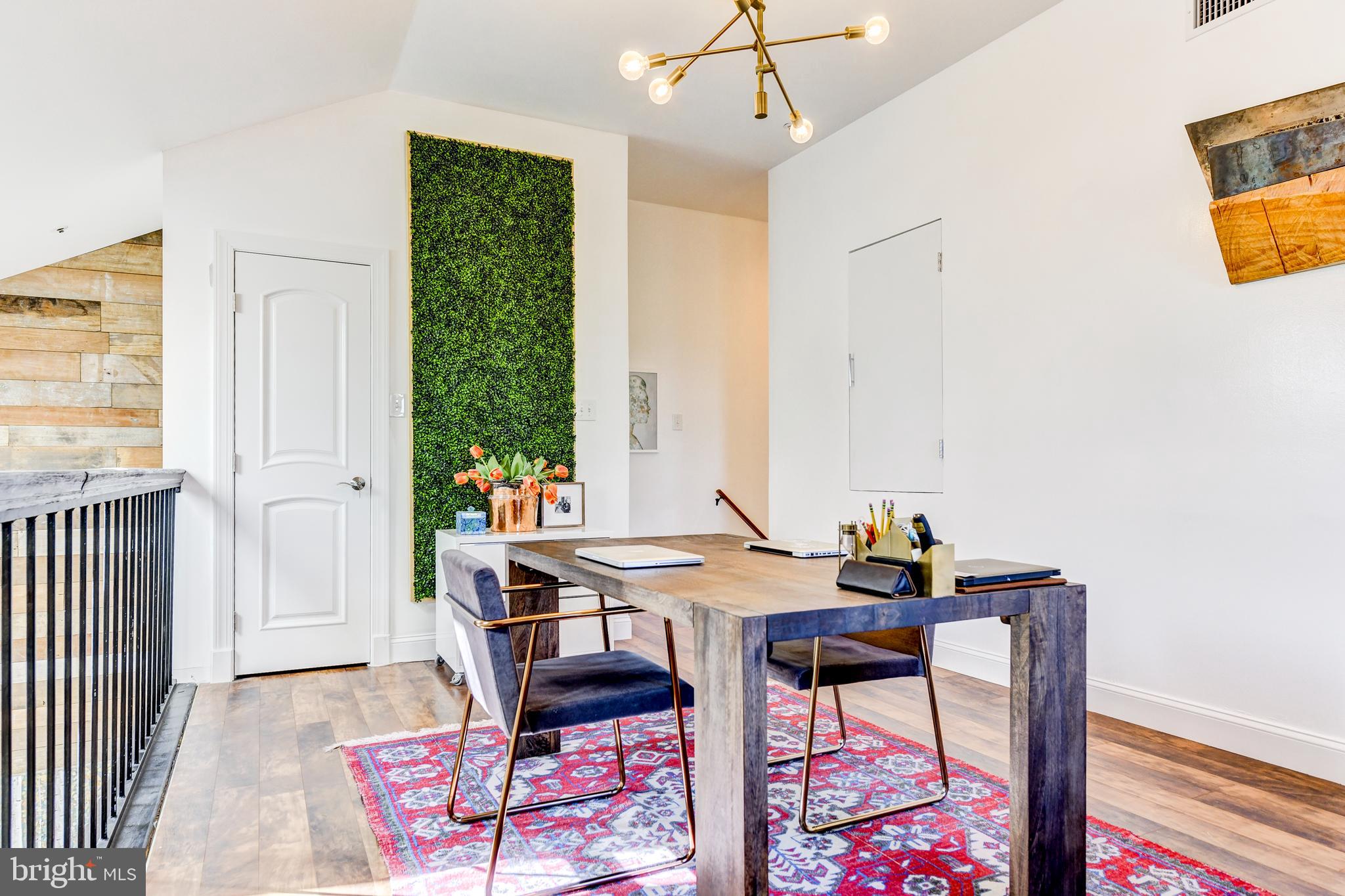 HILLWOOD - Residential Lease