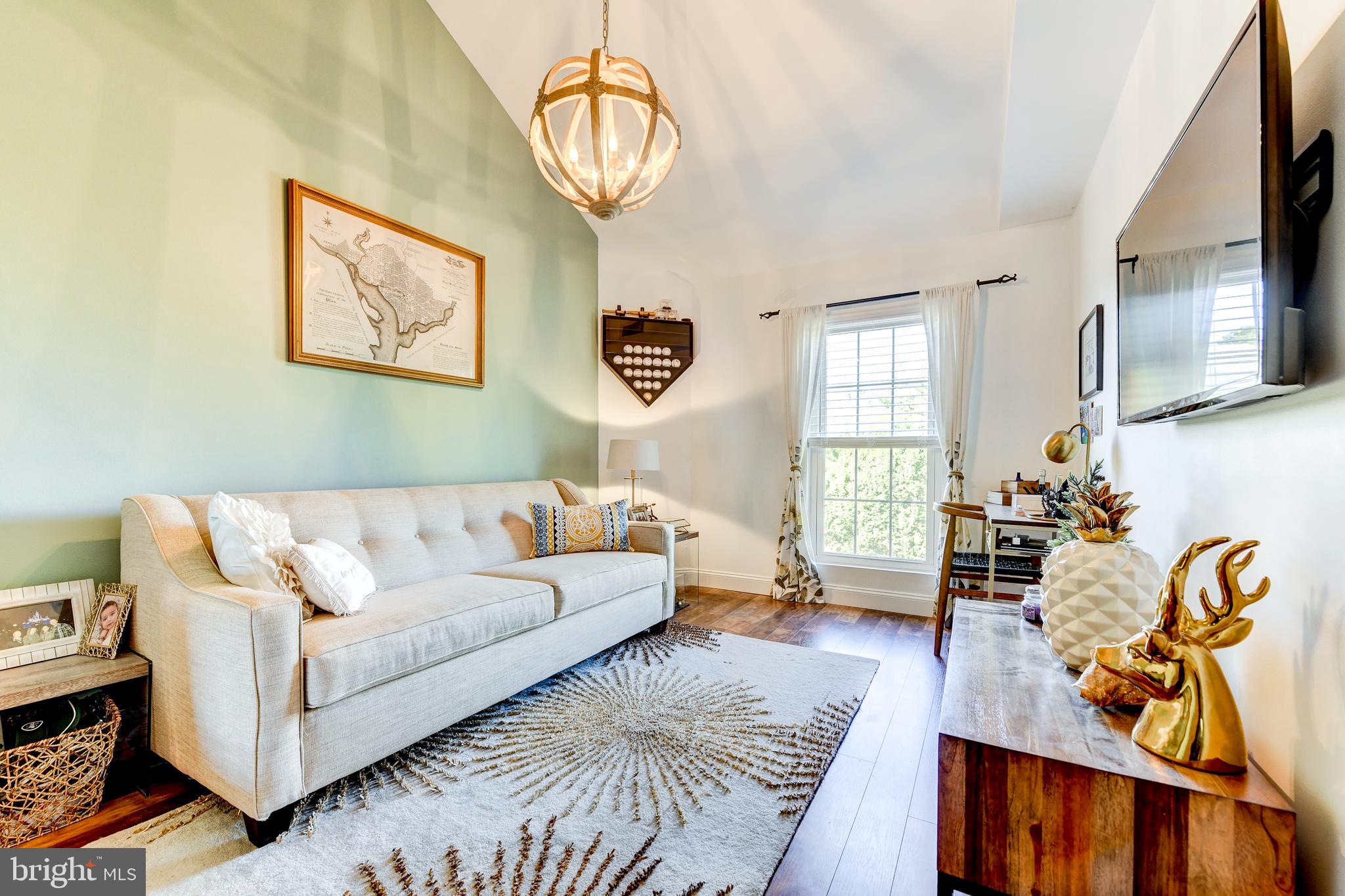 HILLWOOD - Residential Lease