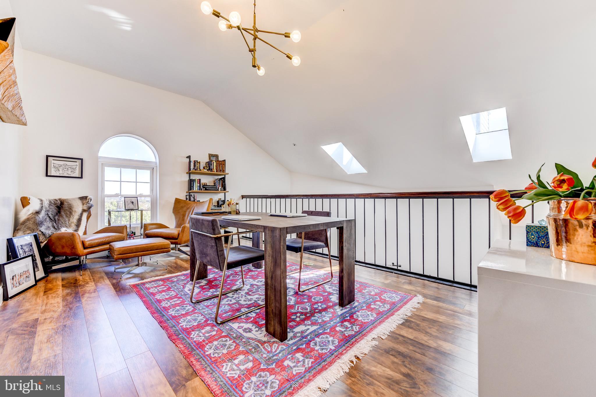 HILLWOOD - Residential Lease