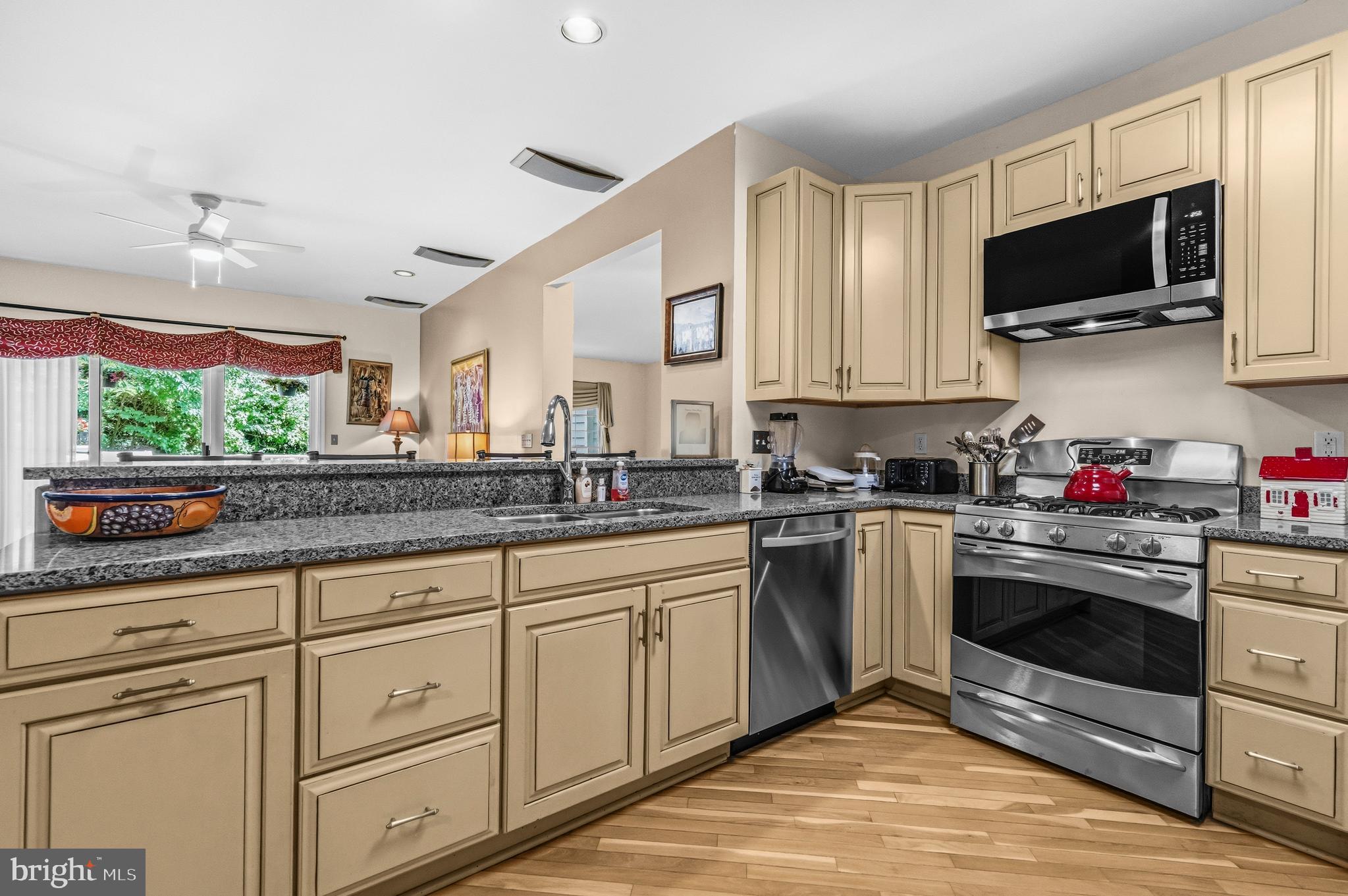 VILLAGE OF HARPERS CHOICE - Residential