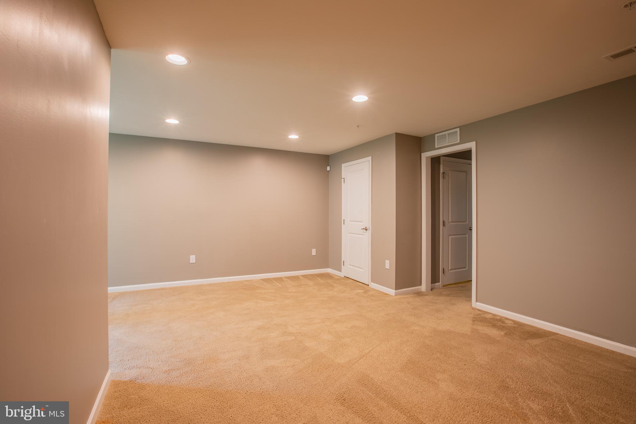 HOWARD SQUARE - Residential Lease