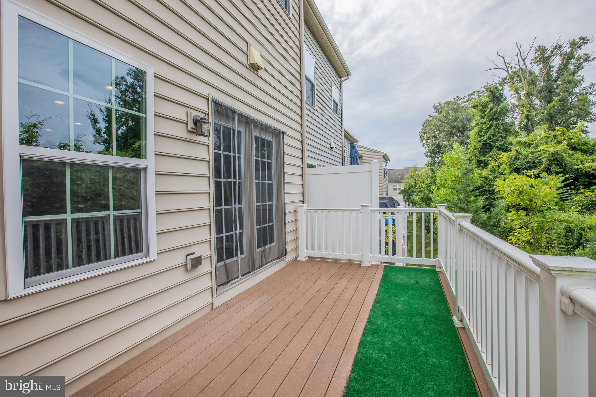 HOWARD SQUARE - Residential Lease