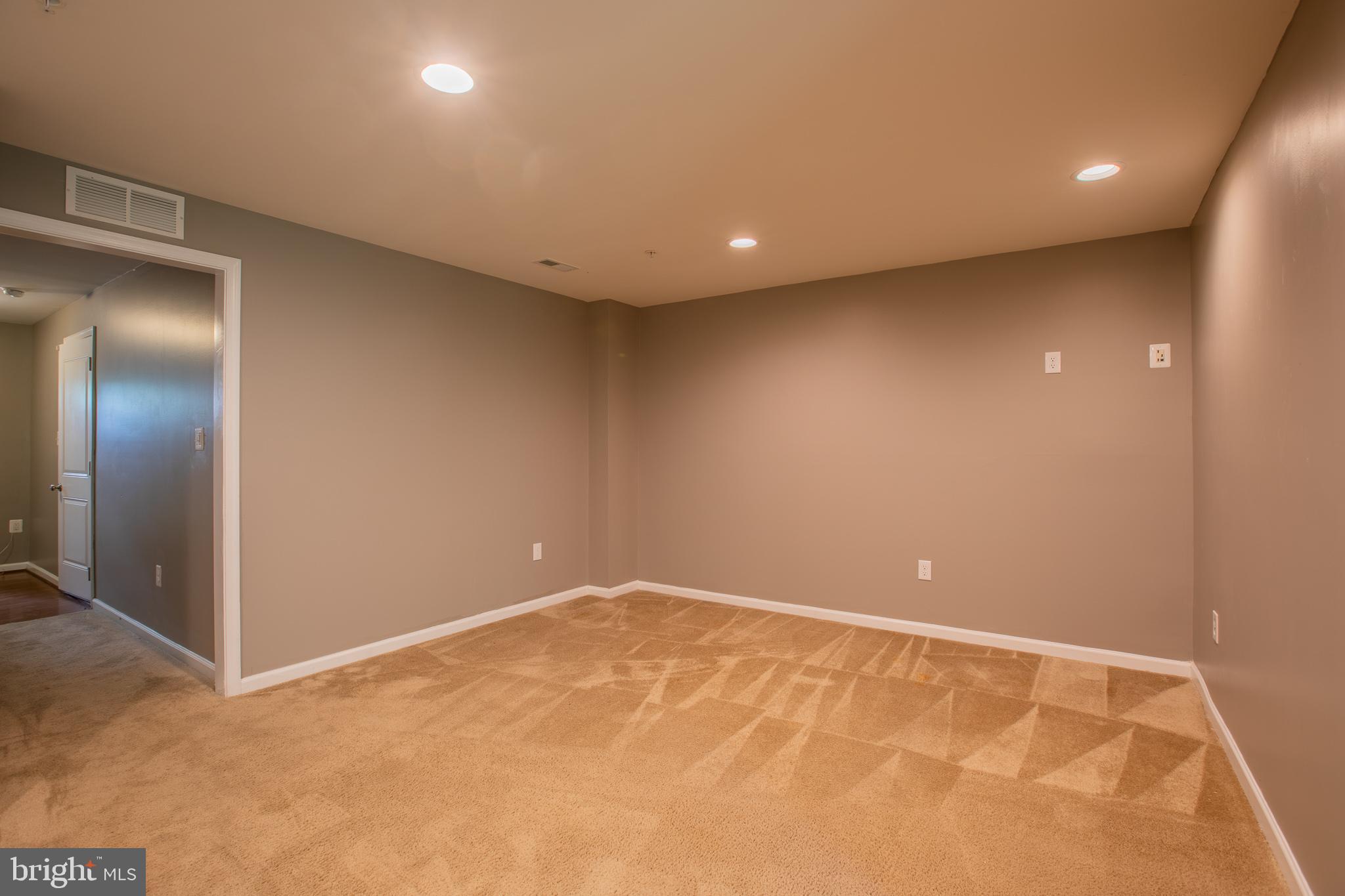 HOWARD SQUARE - Residential Lease