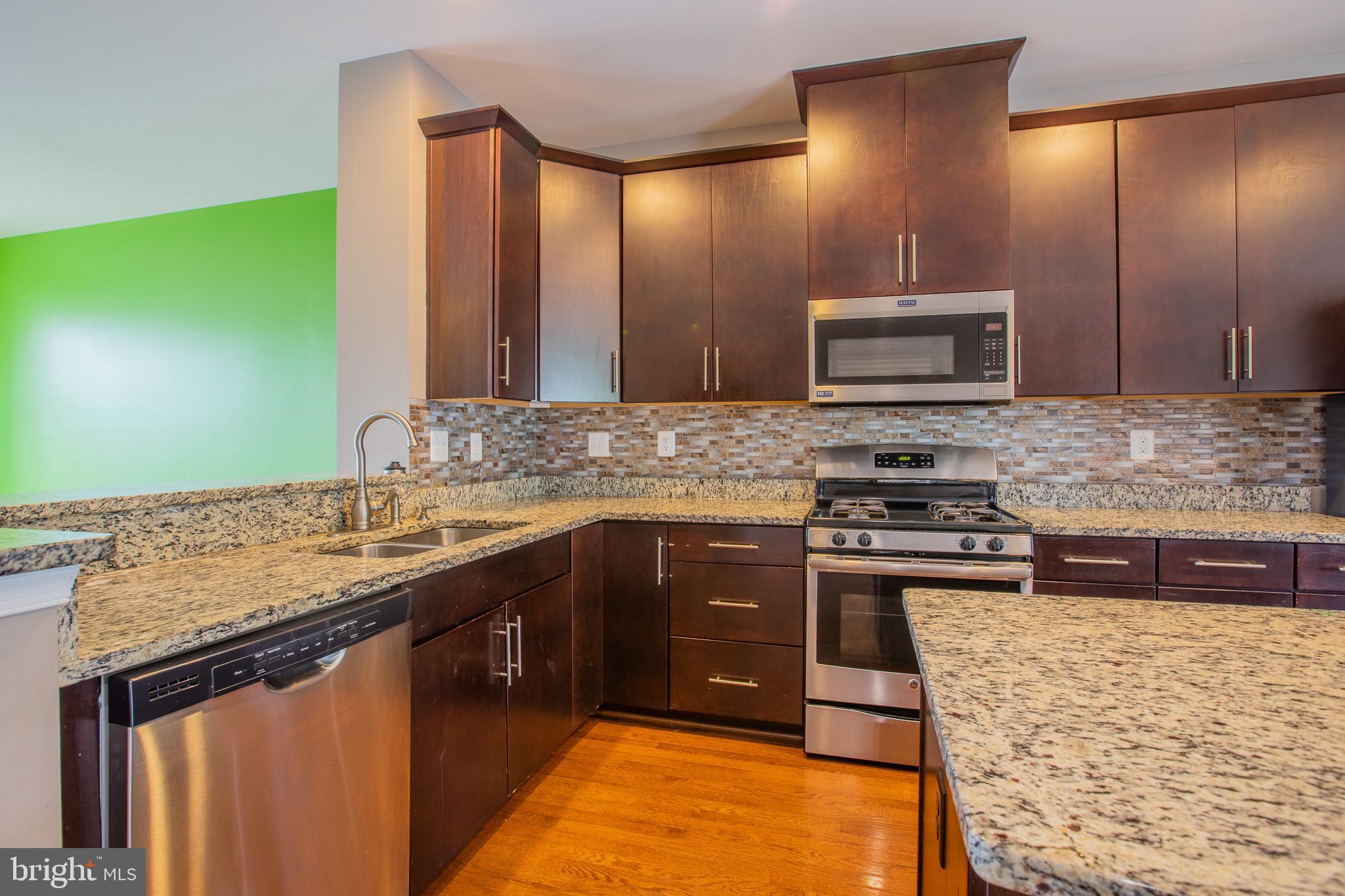 HOWARD SQUARE - Residential Lease