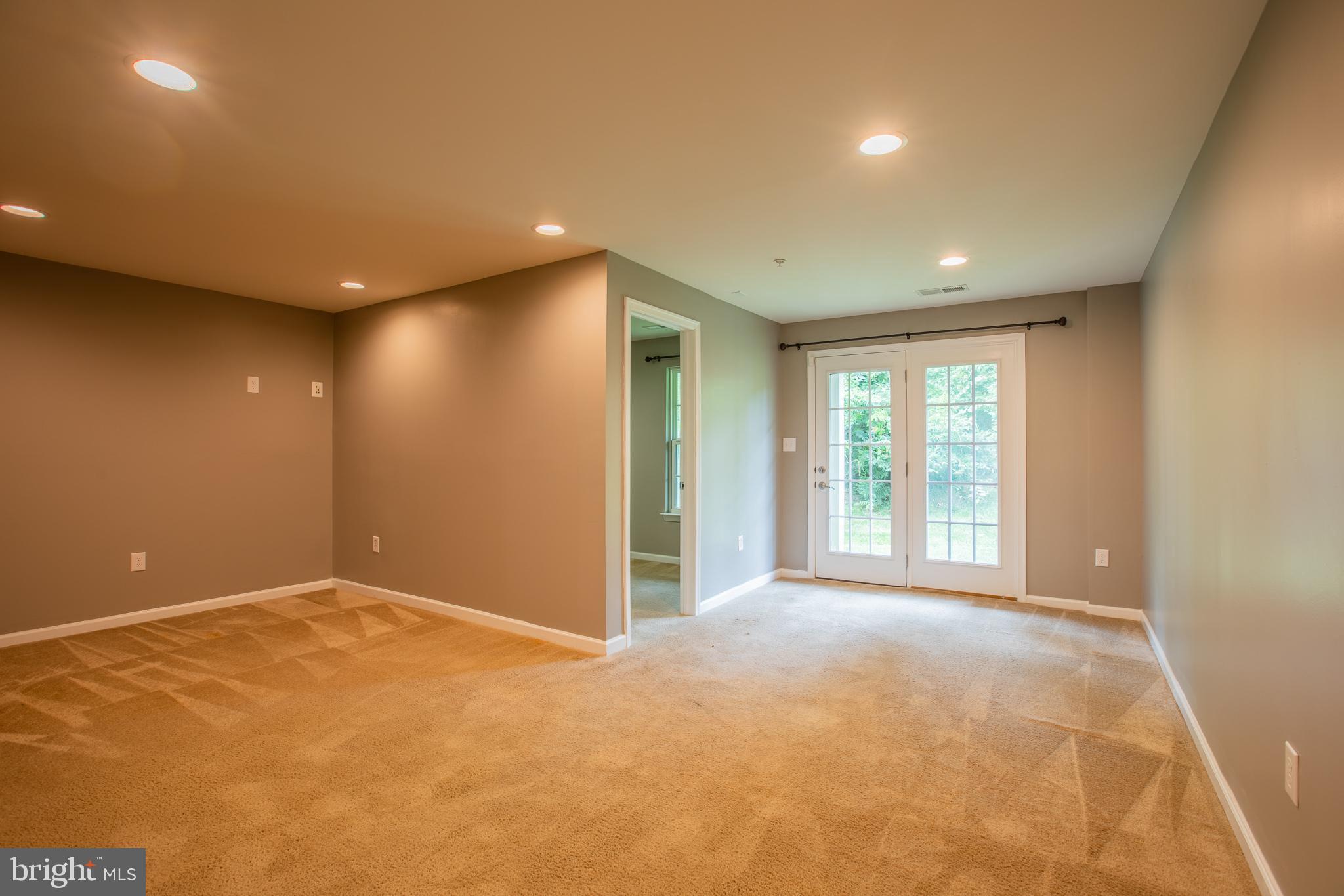 HOWARD SQUARE - Residential Lease