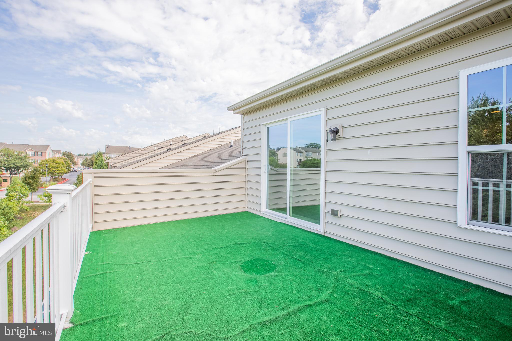 HOWARD SQUARE - Residential Lease