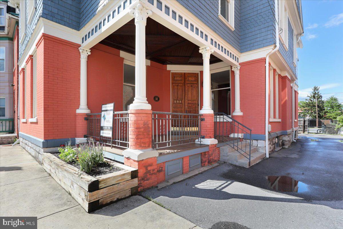 CITY OF MARTINSBURG - Commercial Lease