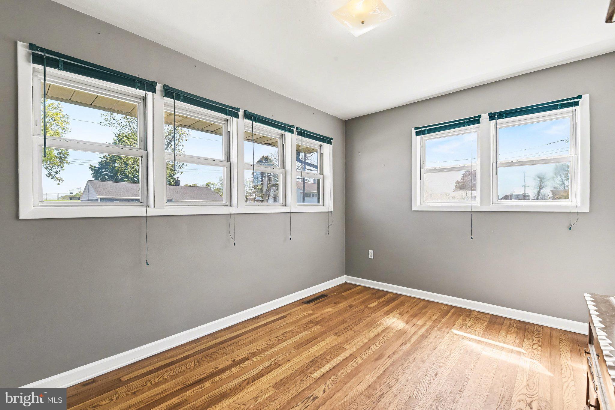 SILVER SPRING - Residential
