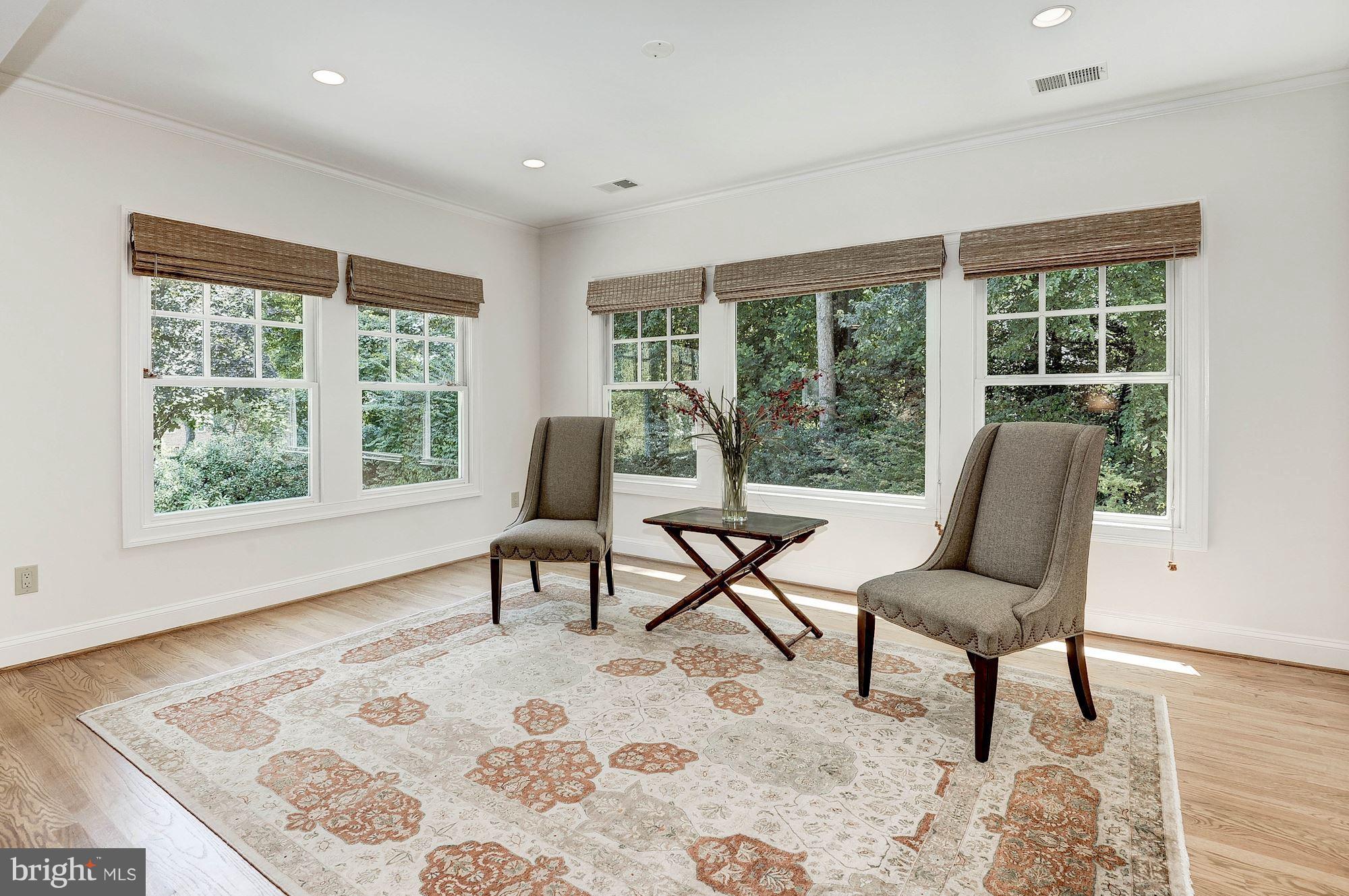 WOODHAVEN - Residential