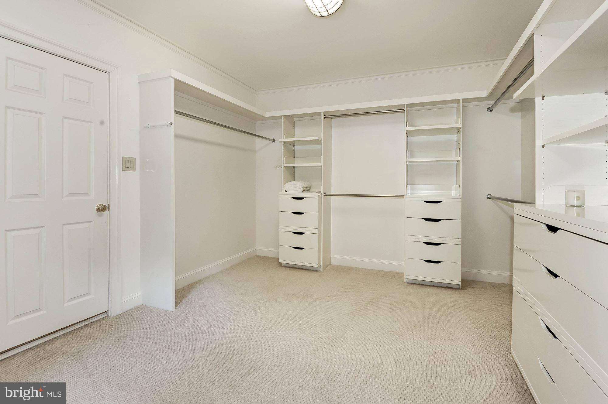 WOODHAVEN - Residential