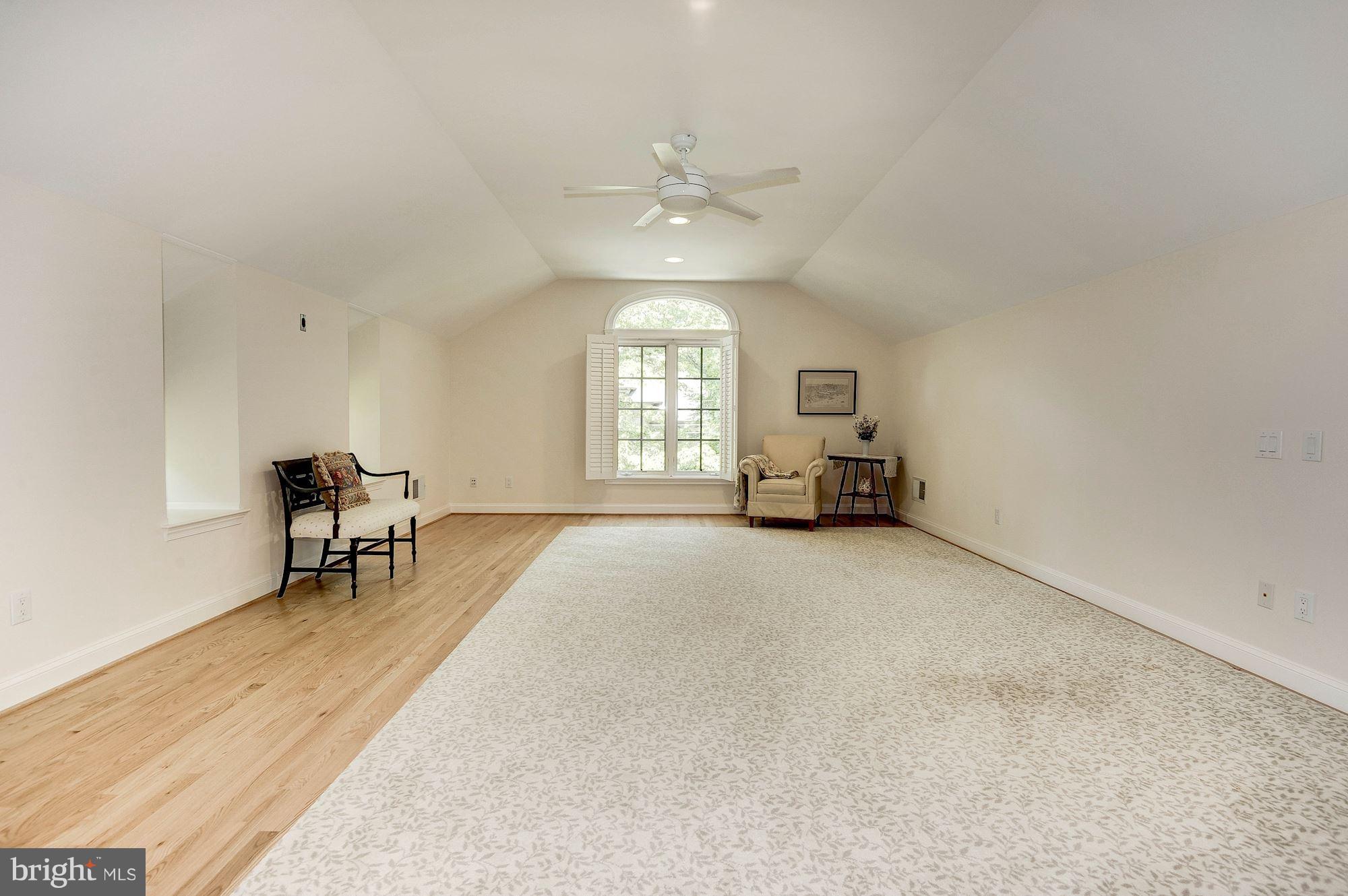 WOODHAVEN - Residential