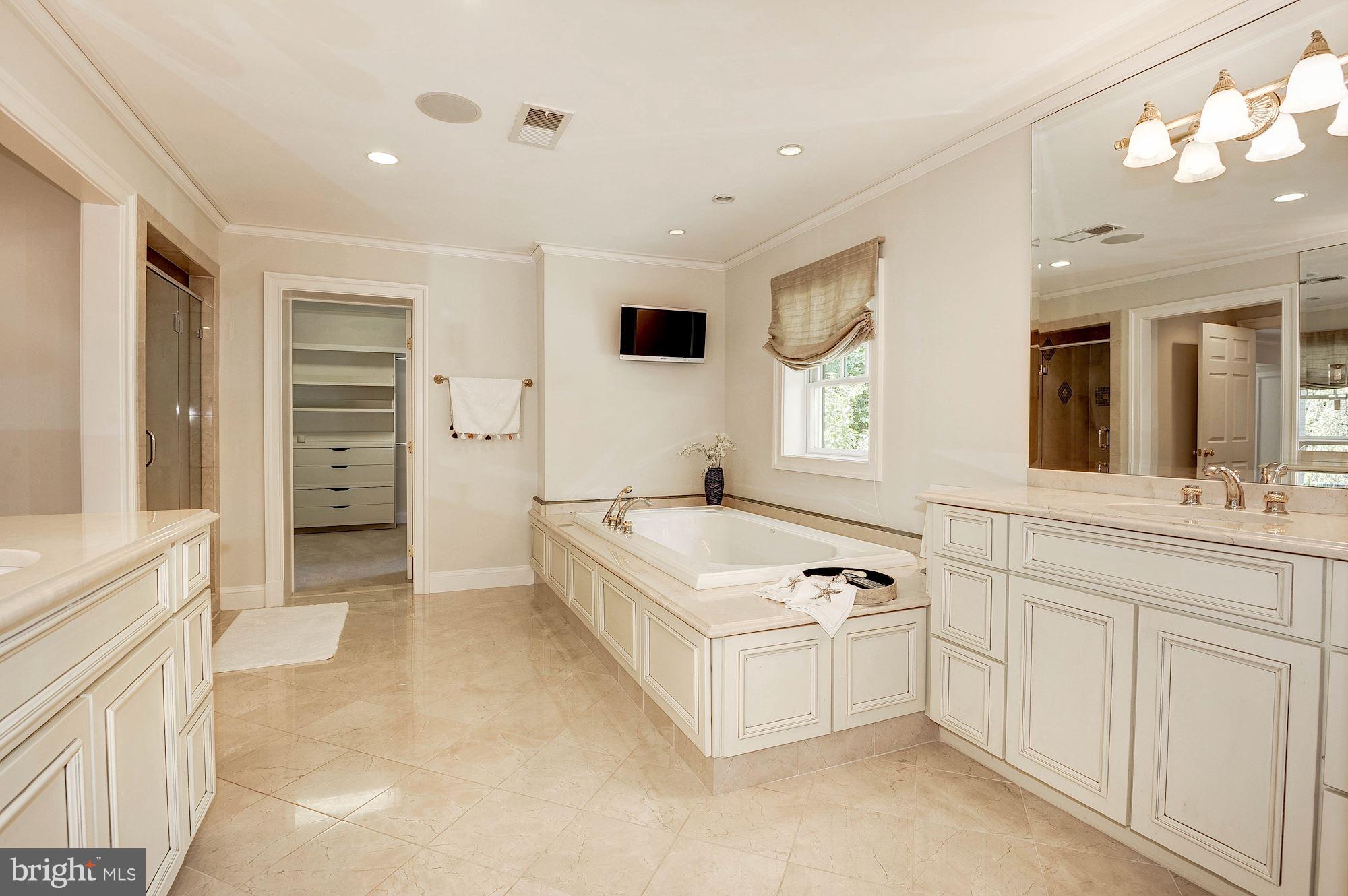 WOODHAVEN - Residential