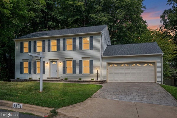 4204 AVON DR, DUMFRIES, VA 22025 - Image 8eaf164debdd4e8ac10937b8218f5ed0/1553911366