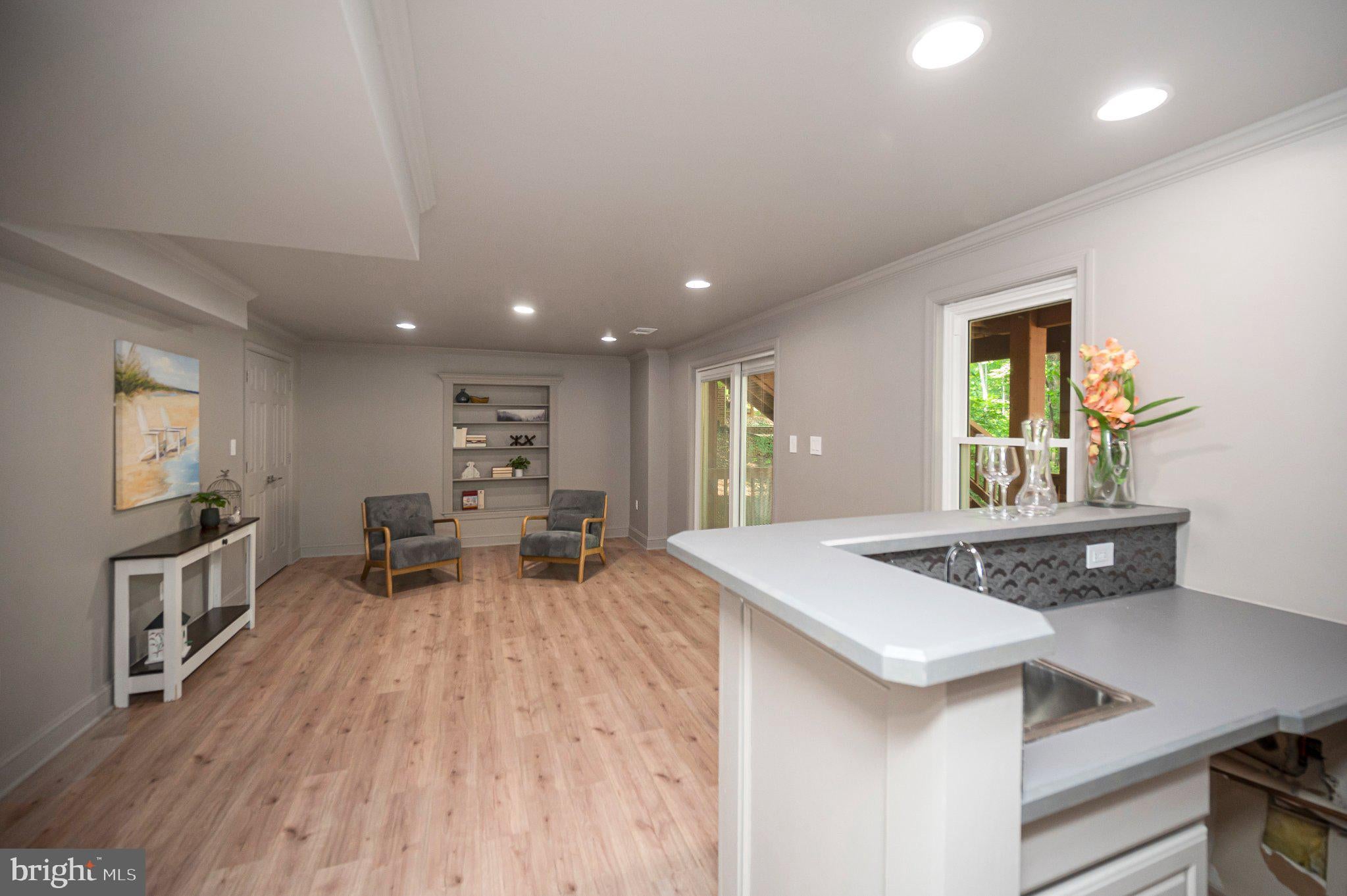 4204 AVON DRIVE