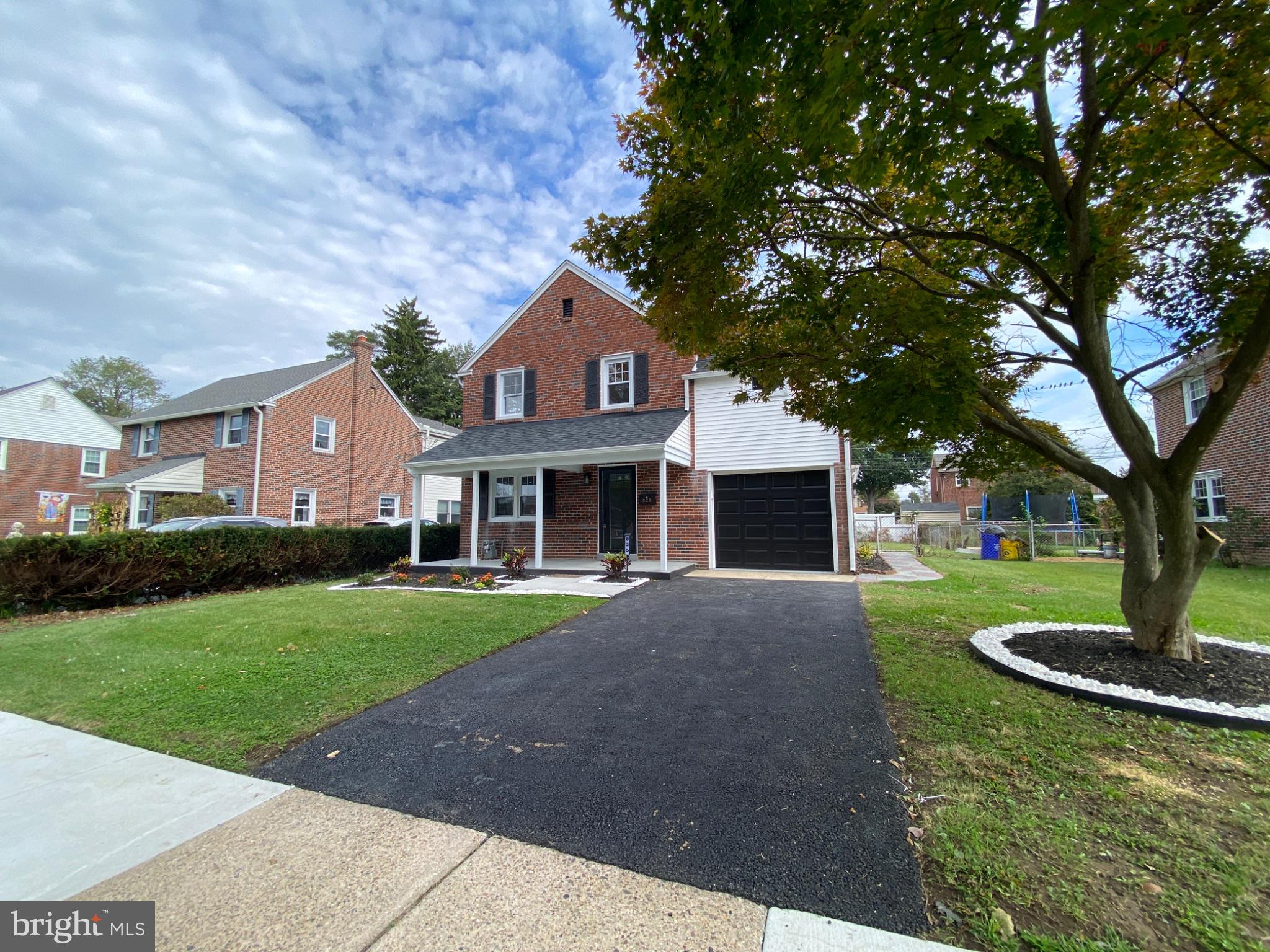 825 STANBRIDGE ROAD